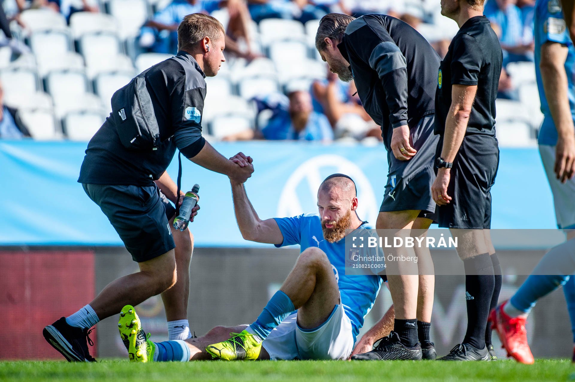 Malmö FFs Jo Inge Berget tas omhand