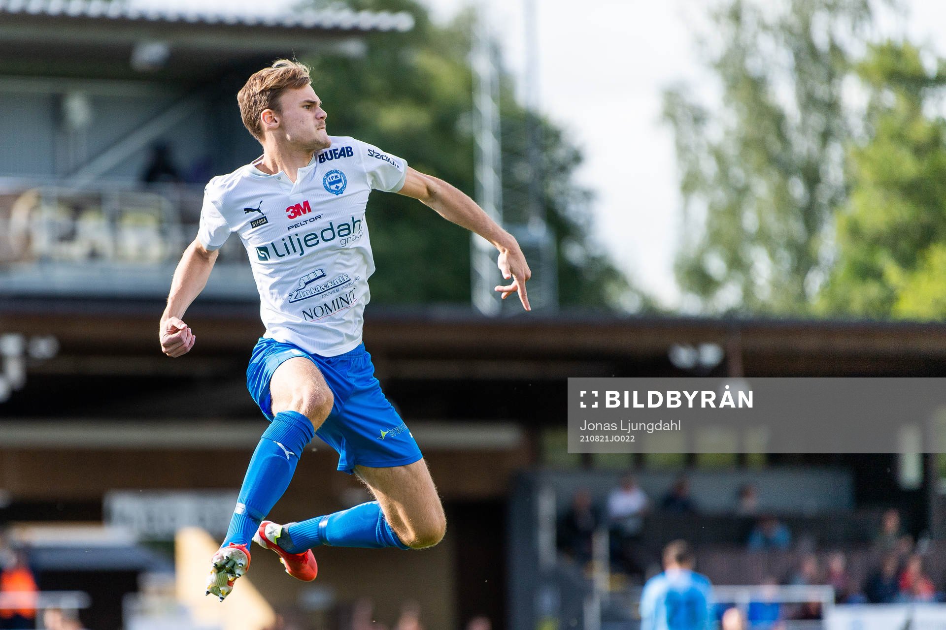 Värnamos Oscar Uddenäs jublar