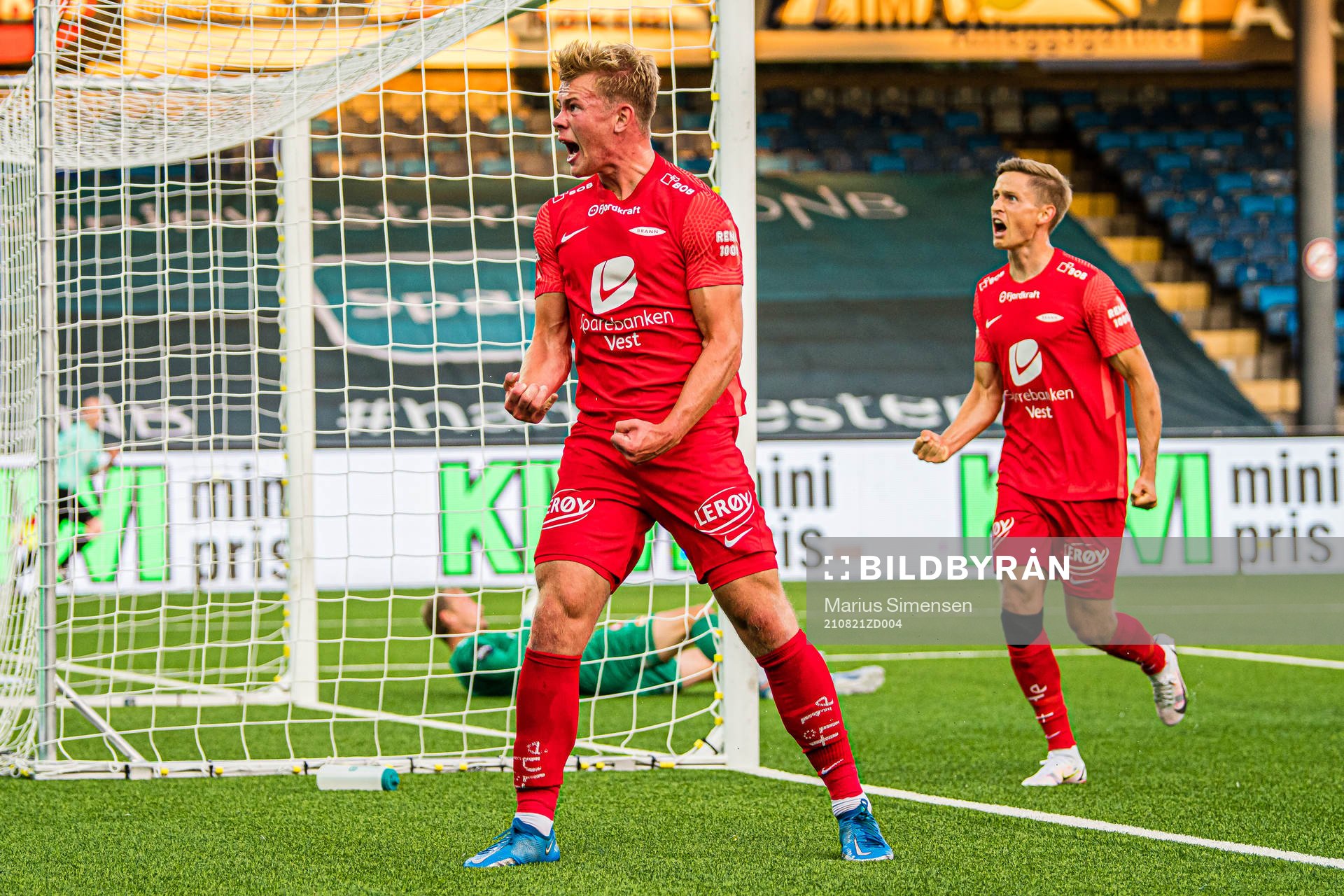 Aune Selland Heggebø of Brann celebrates