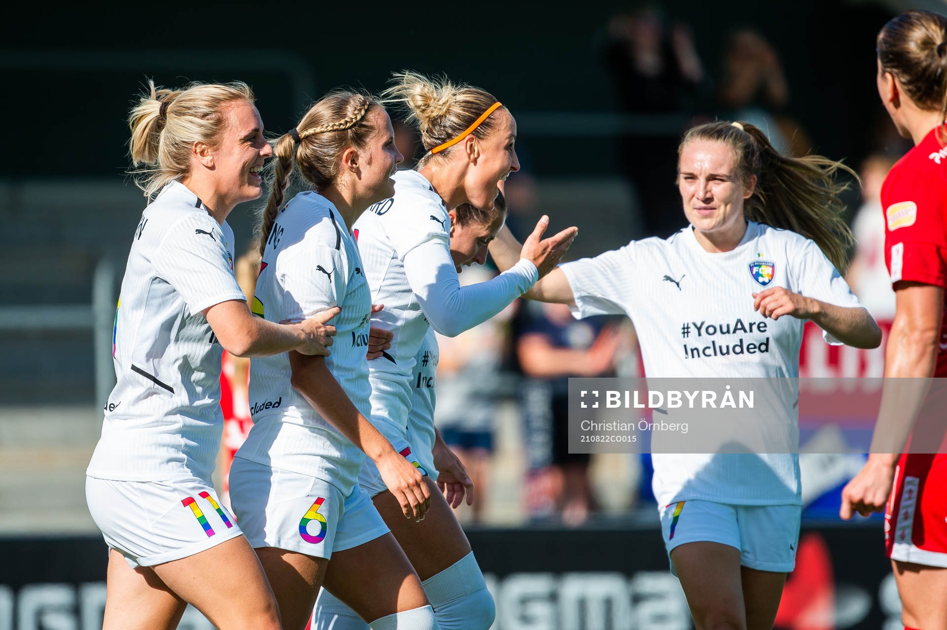 Rosengårds Sanne Troelsgaard (mitten) jublar med