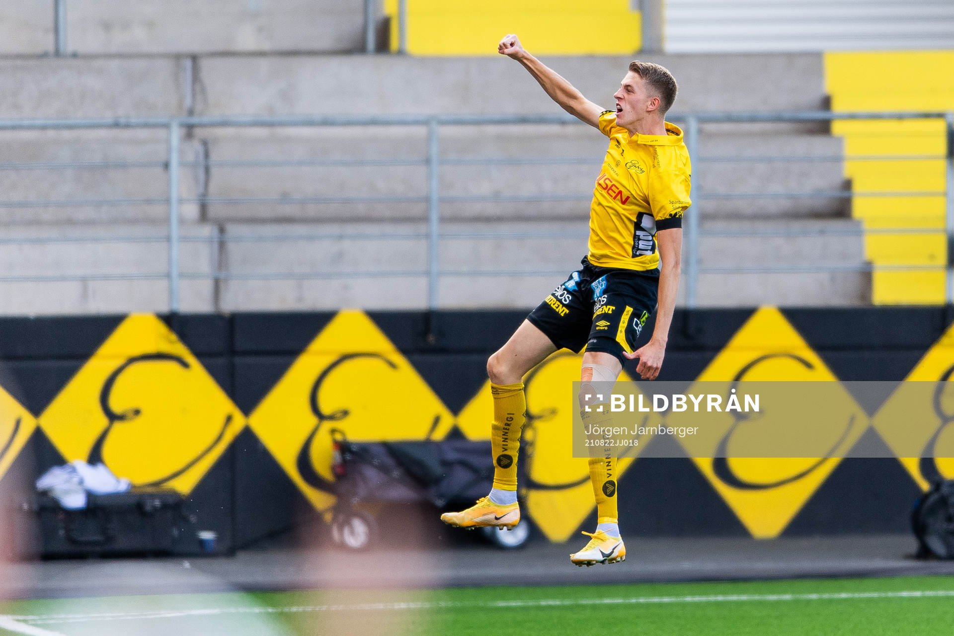 Elfsborgs Alexander Bernhadsson jublar