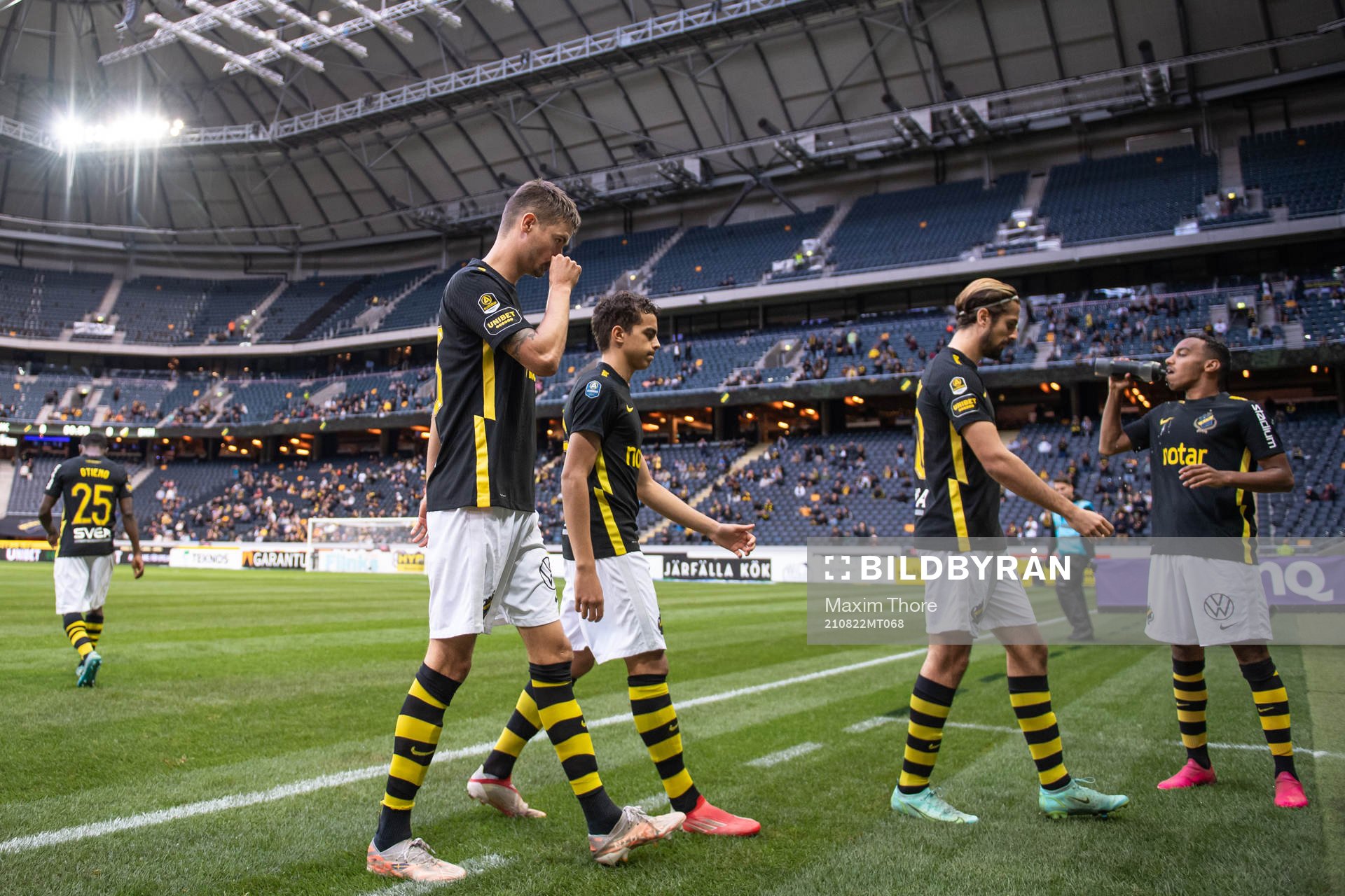 s Mikael Lustig