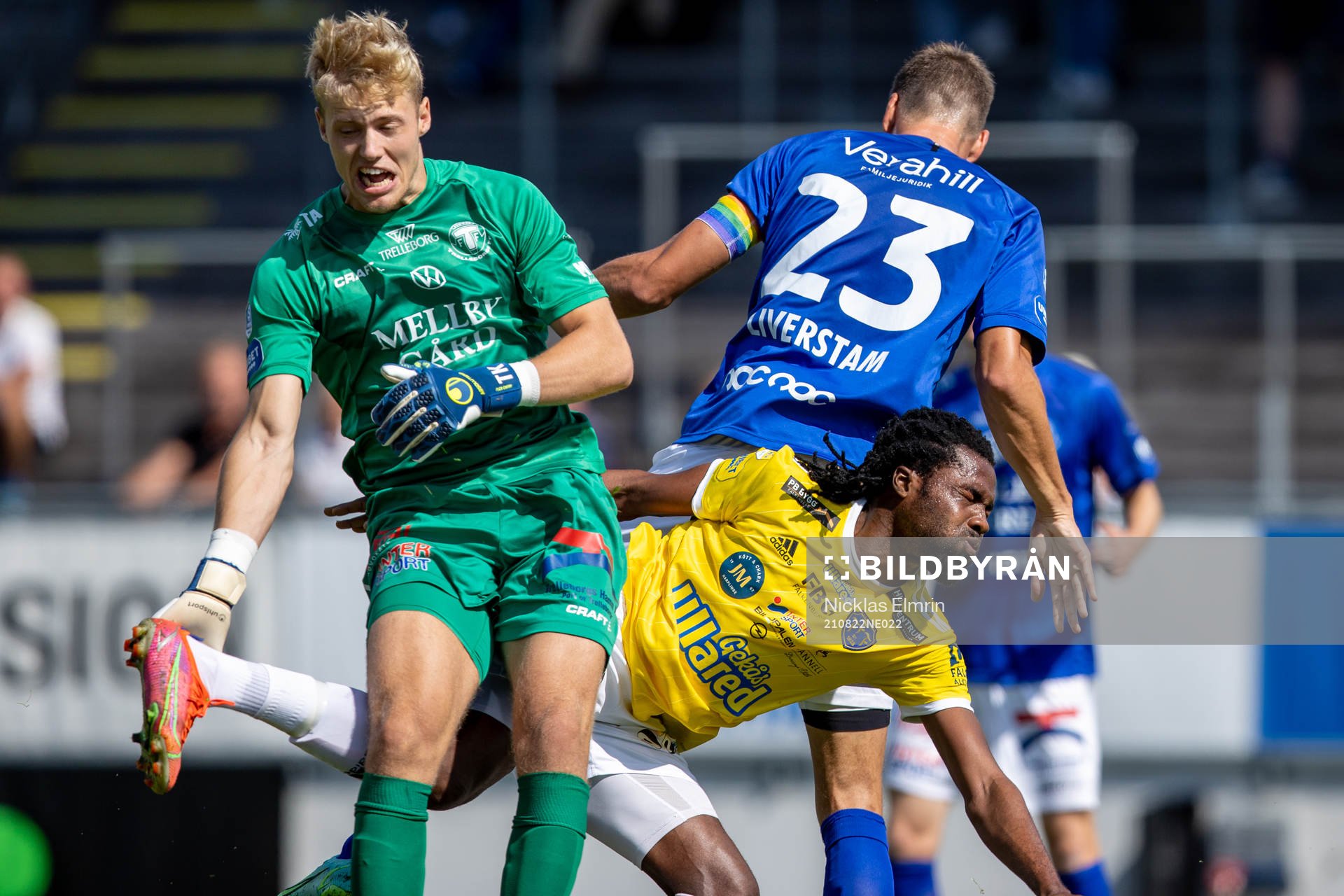 Falkenbergs Kwame Kizito mot Trelleborgs målvakt Kasper