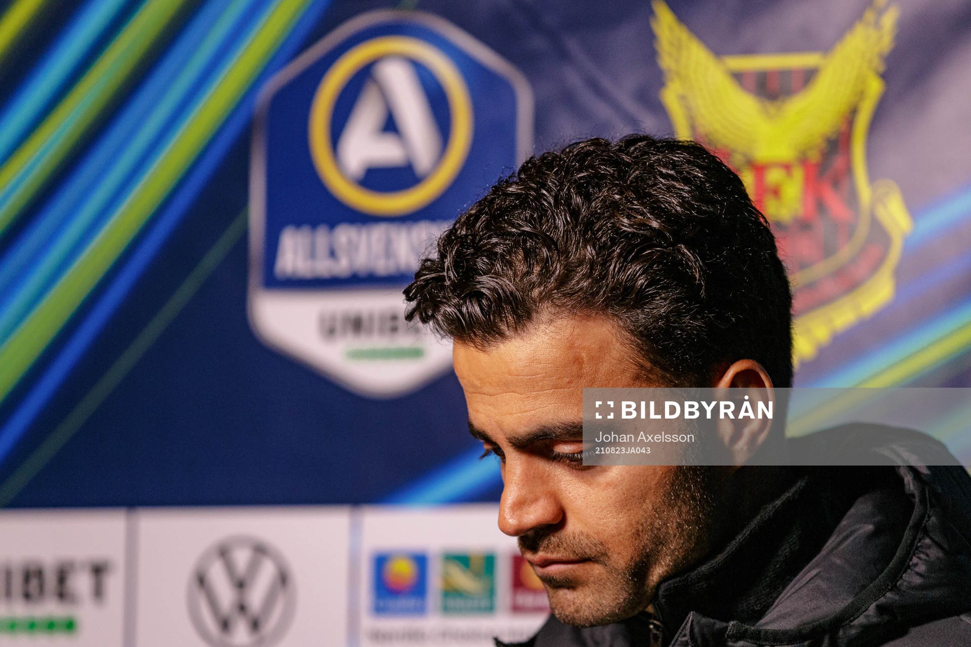 Östersunds tränare Amir Azrafshan  deppar