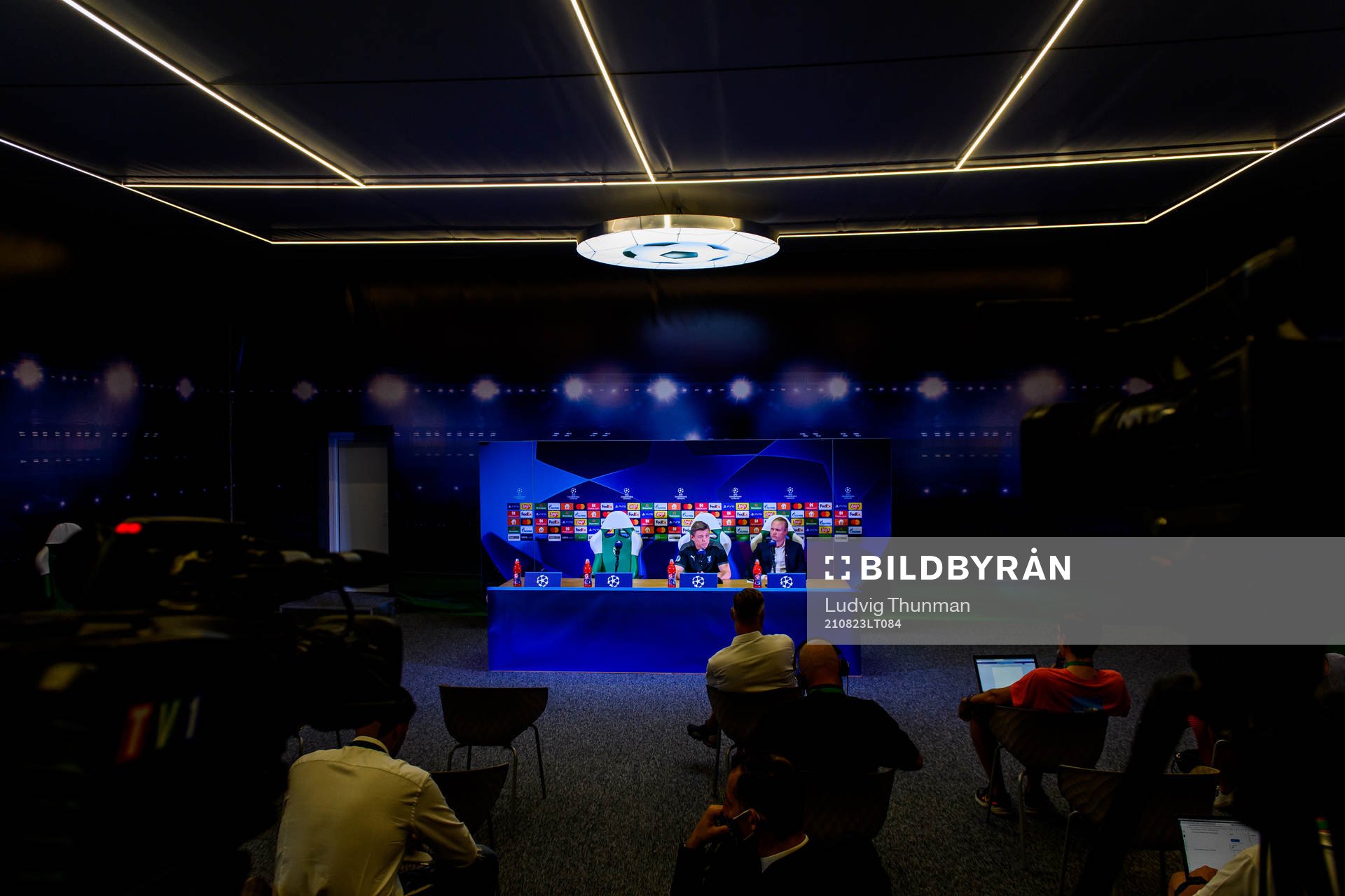 Jon Dahl Tomasson, head coach and Hjalmar Tell, press