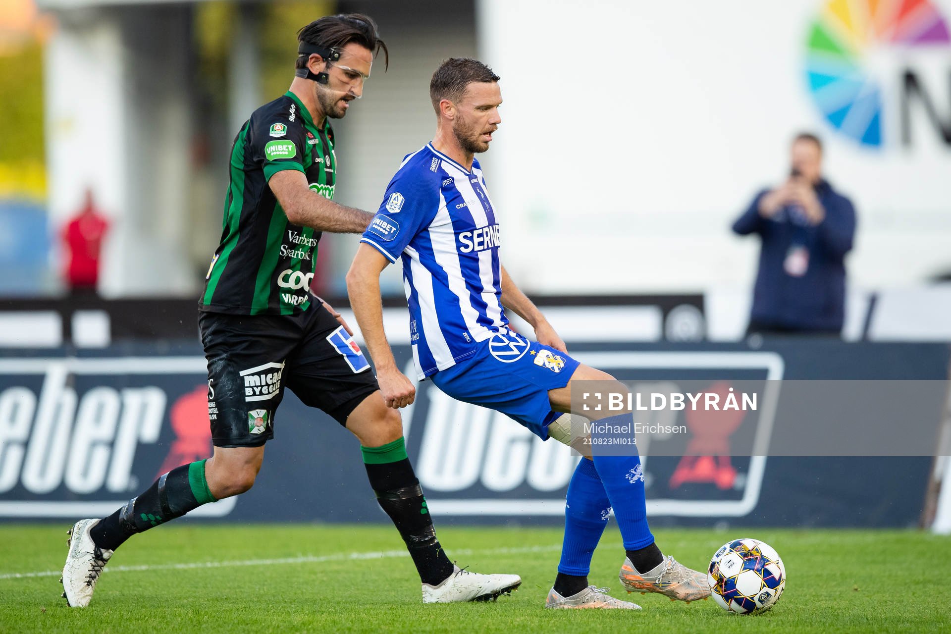 Varbergs Oliver Stanisic och IFK Göteborgs Marcus Berg