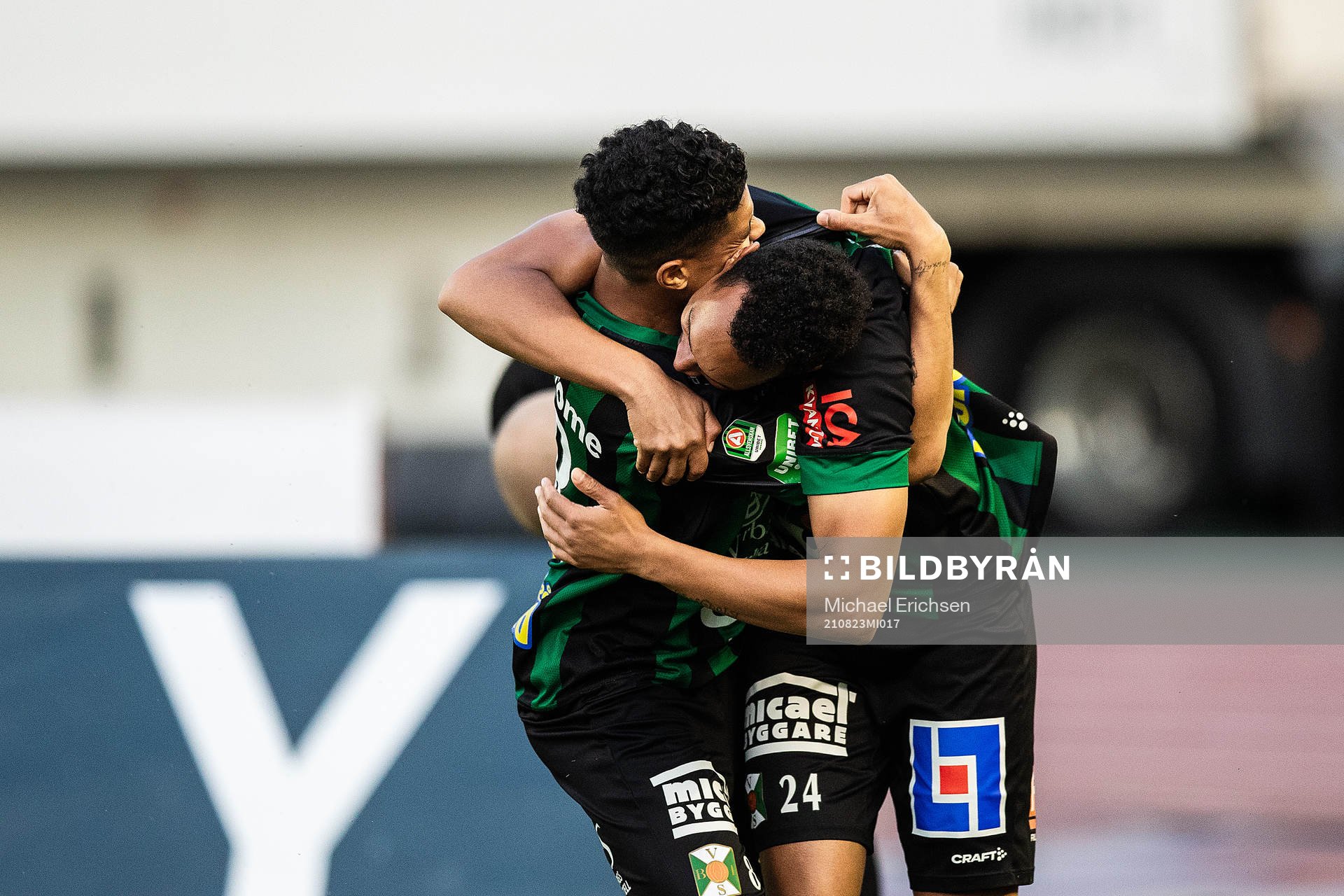 Varbergs Ryan Moon och Luke le Roux jublar