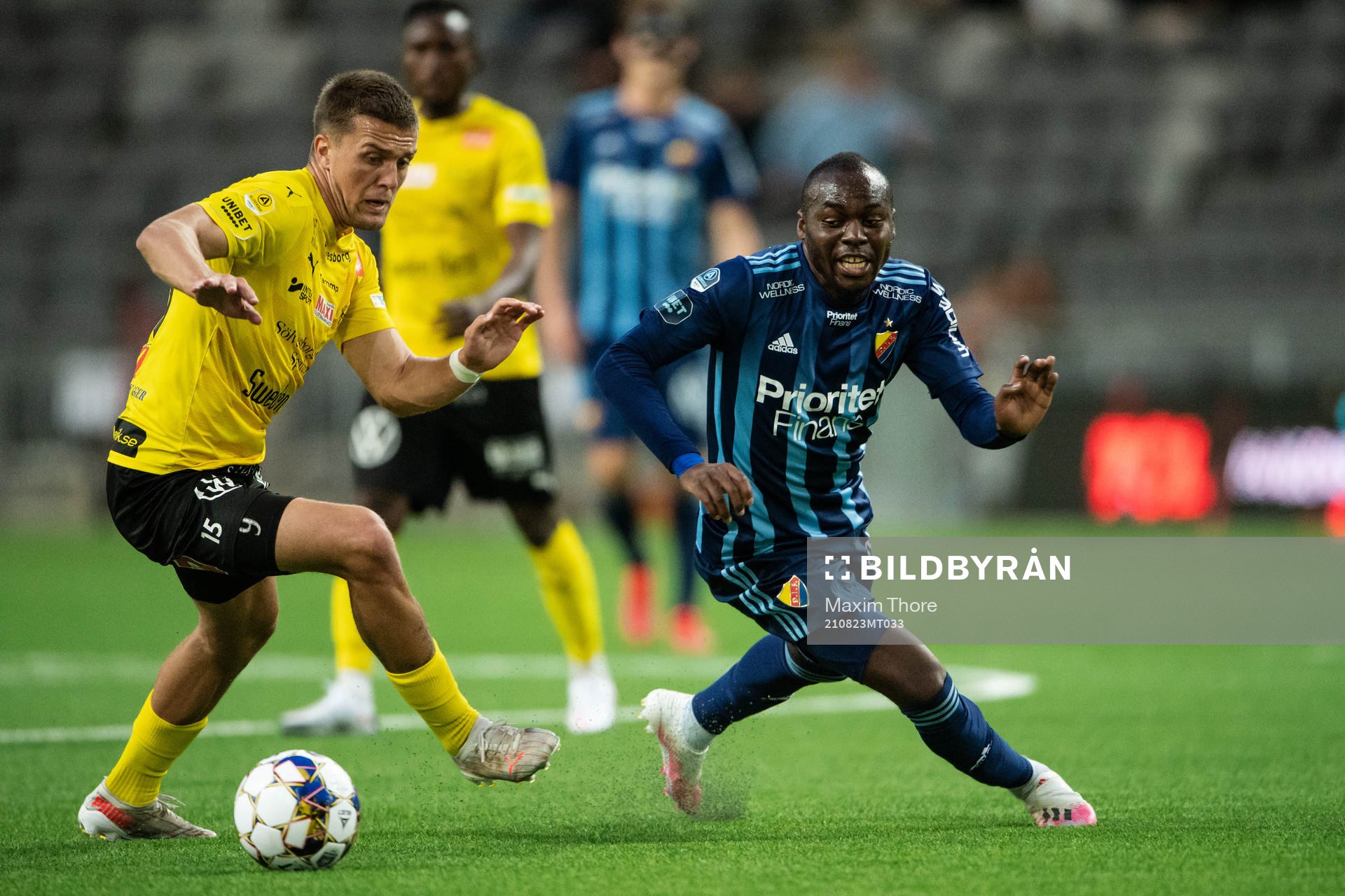 Mjällbys Ivan Kricak och Djurgårdens Edward Chilufya