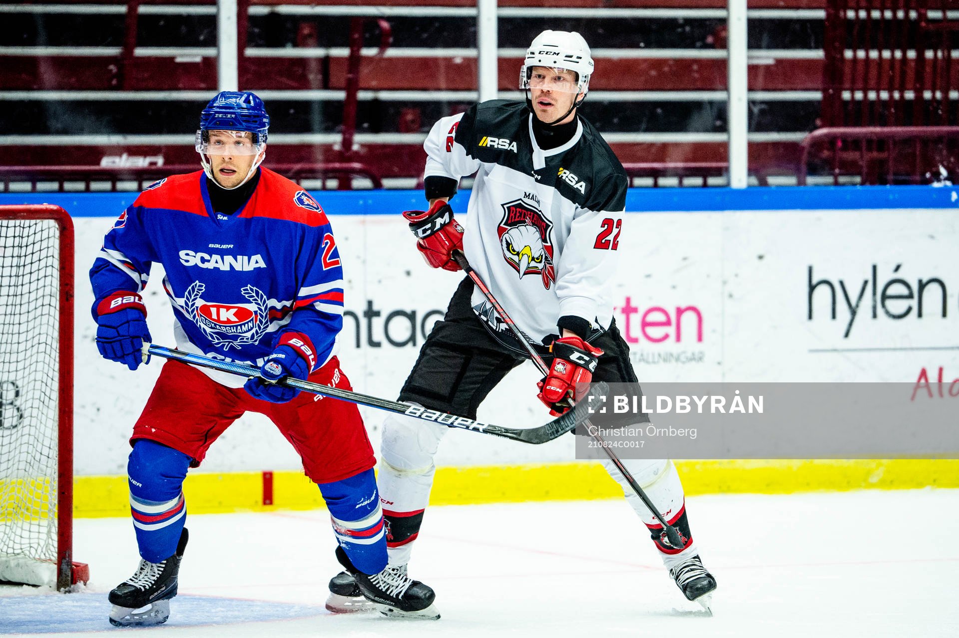Oskarshamns Brian Cooper och Malmö Redhawks Lars Bryggman