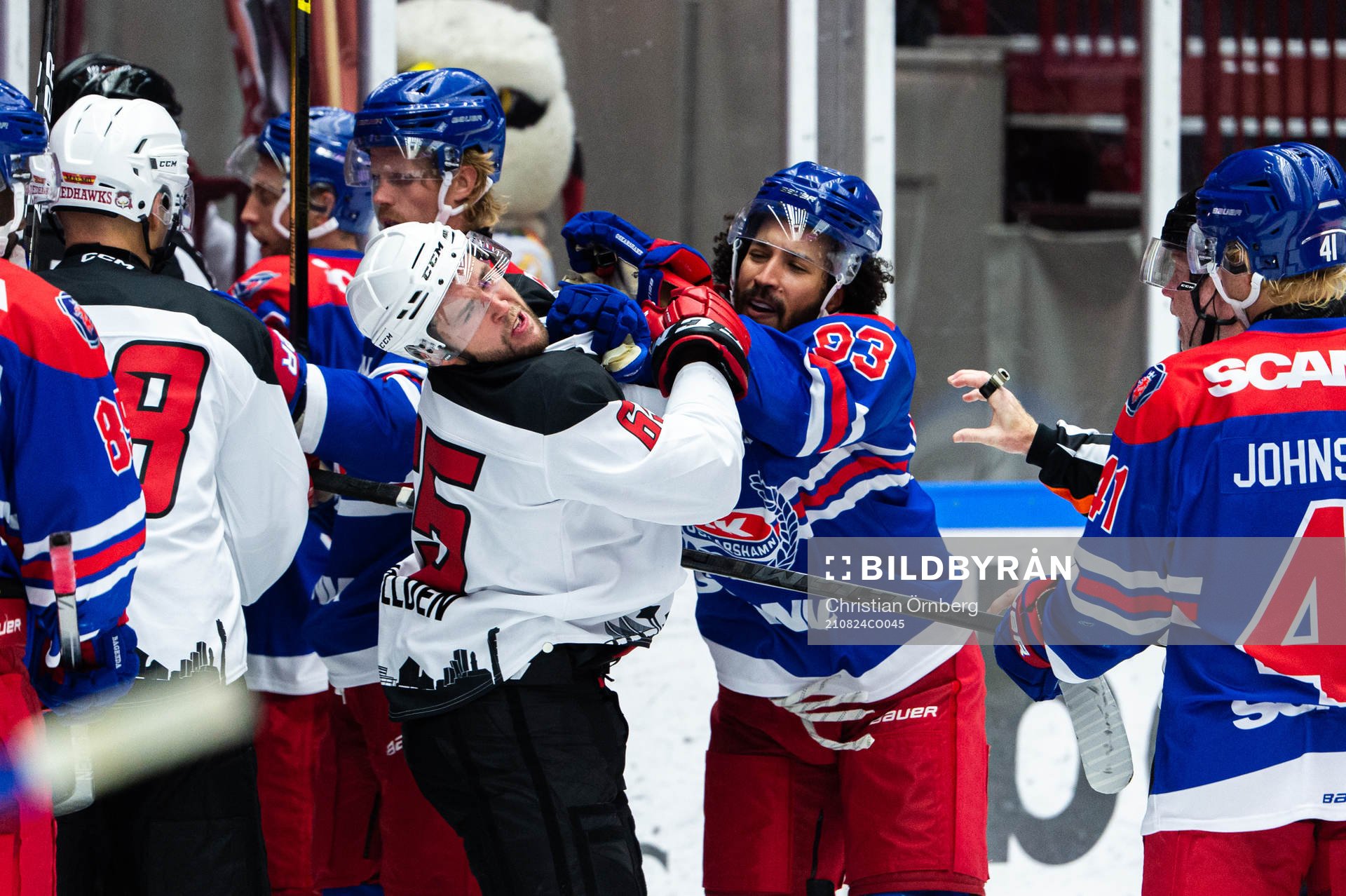 Malmö Redhawks Alexander Molldén och Oskarshamns Cameron