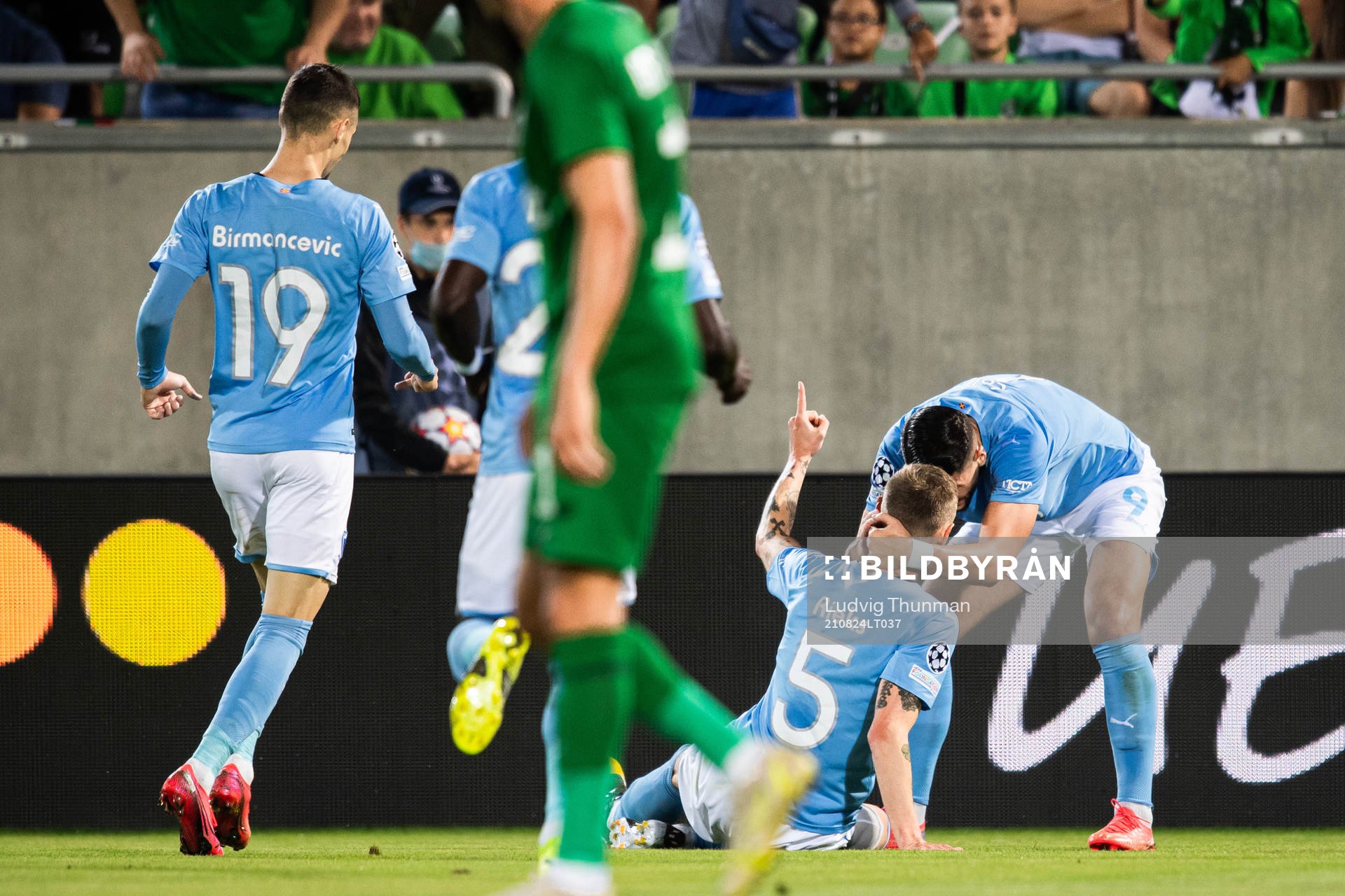 Sören Rieks of Malmö FF celebrates
