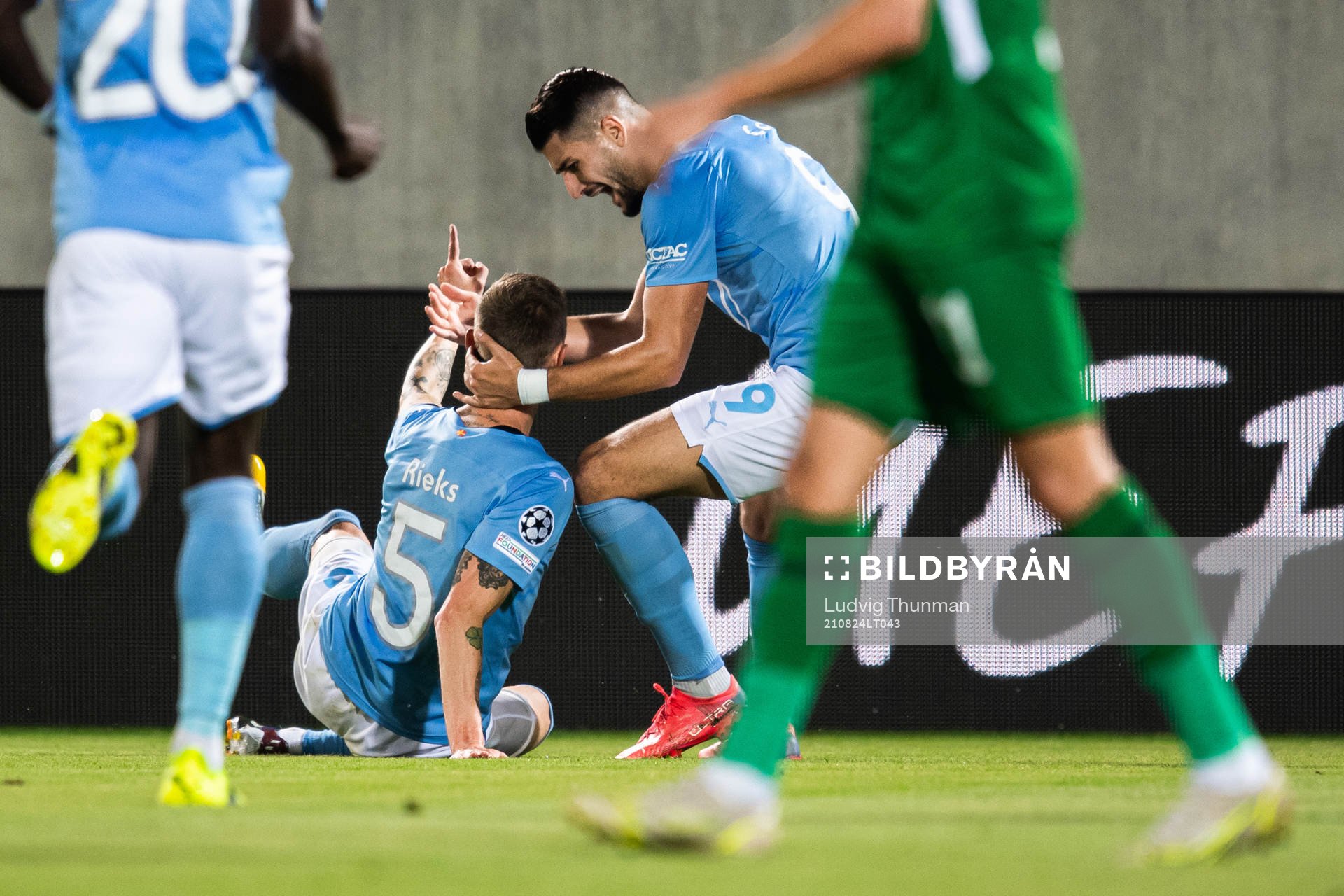 Sören Rieks of Malmö FF celebrate with Antonio Colak
