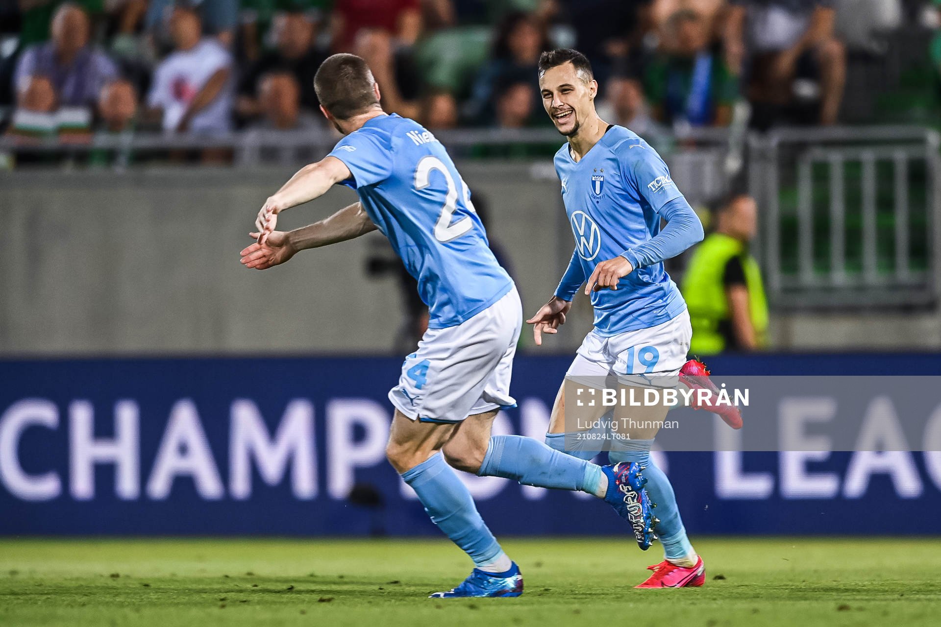 Veljko Birmancevic of Malmö FF celebrates