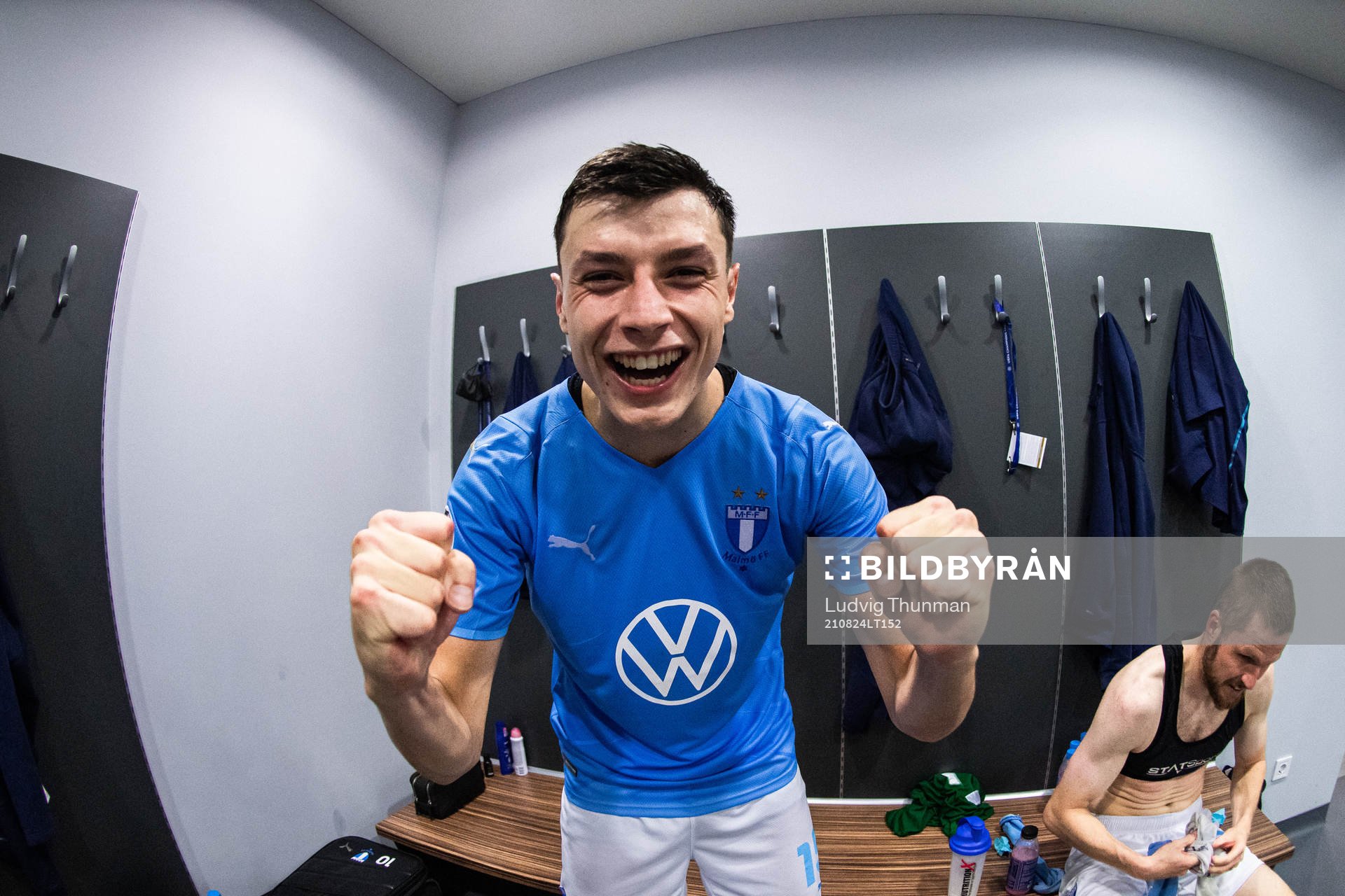 Anel Ahmedhodzic of Malmö FF celebrates