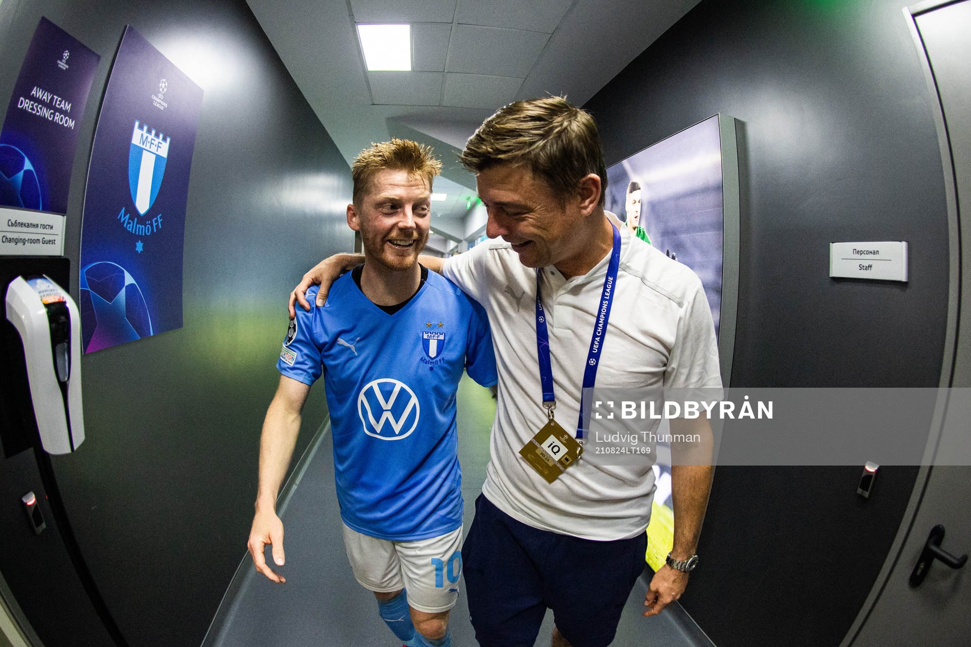 Anders Christiansen and Jon Dahl Tomasson, head coach of Malmö FF celebrate after the UEFA Champions League playoff match between Ludogorets and Malmö FF on August 24, 2021 in Razgrad.