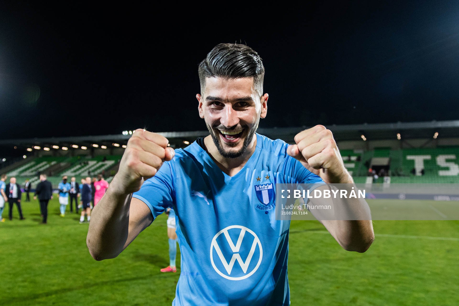 Antonio Colak of Malmö FF celebrate