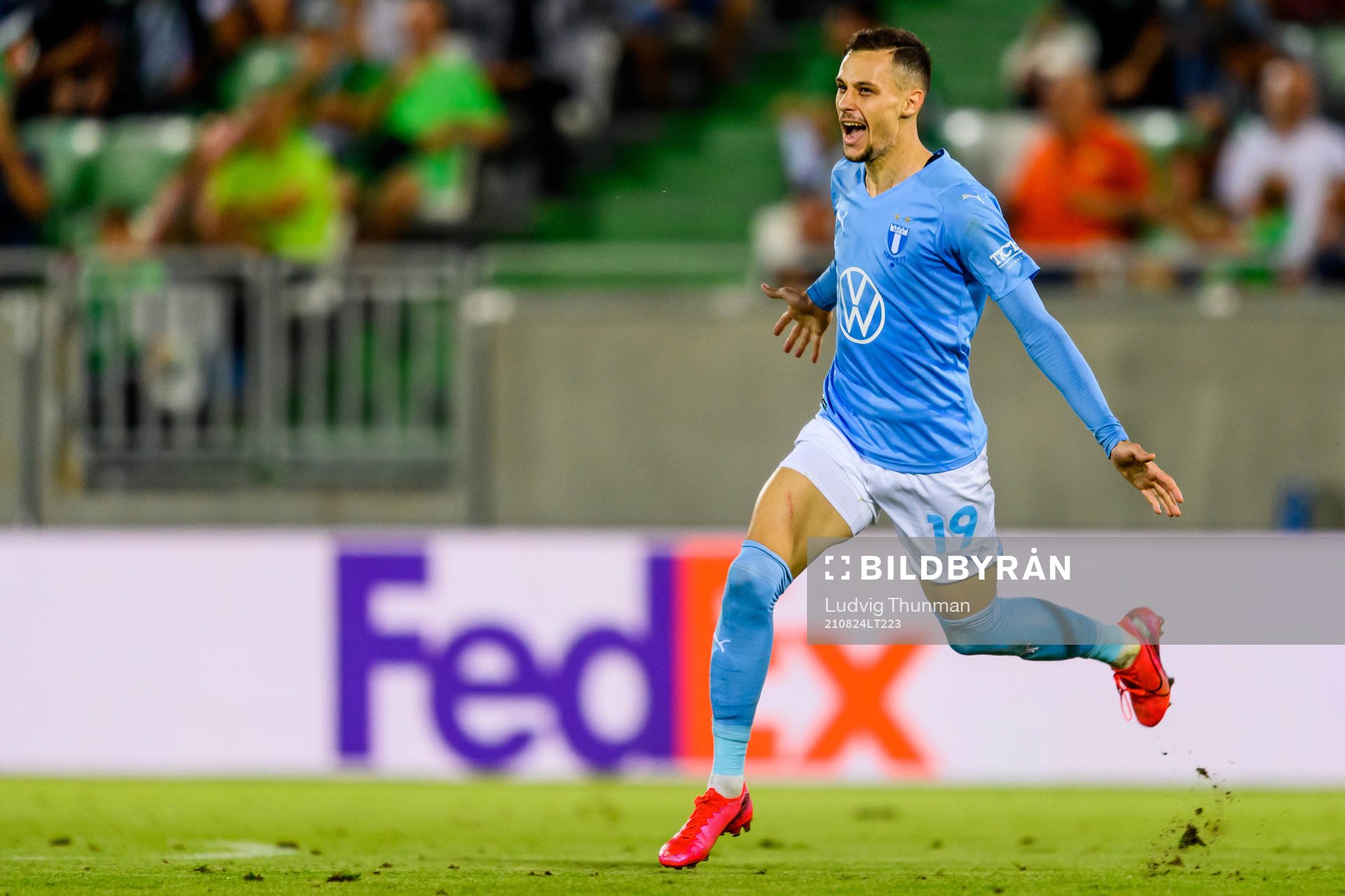 Veljko Birmancevic celebrate