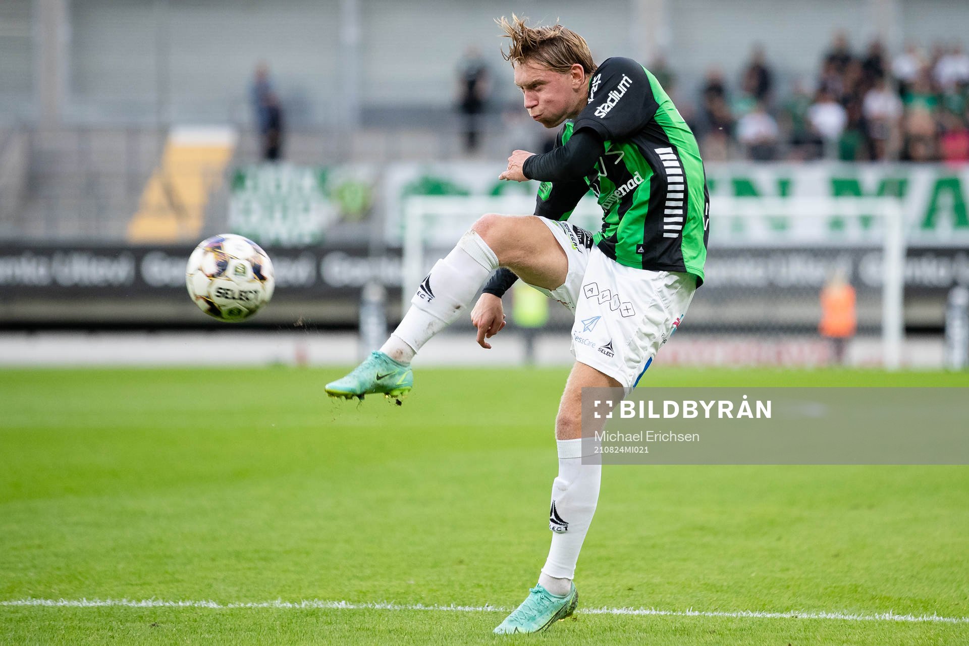 GAIS Adam Egnell med ett skott
