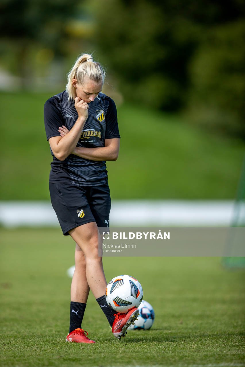 OS spelaren Stina Blackstenius tillbaka i vardagen