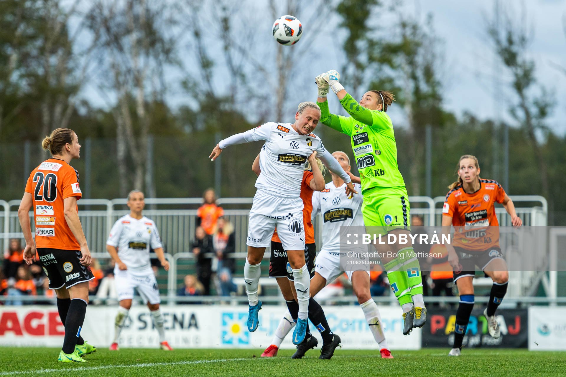 Häckens Filippa Curmark och Kristianstads målvakt Brett