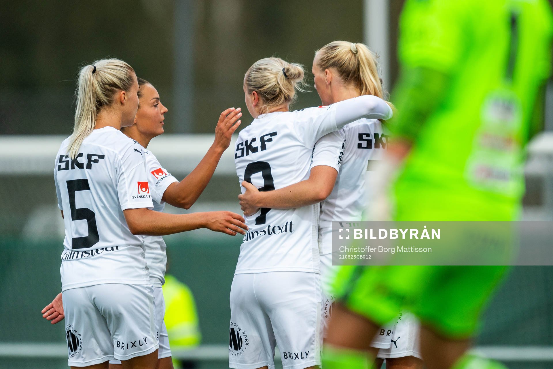 Häckens spelare jublar