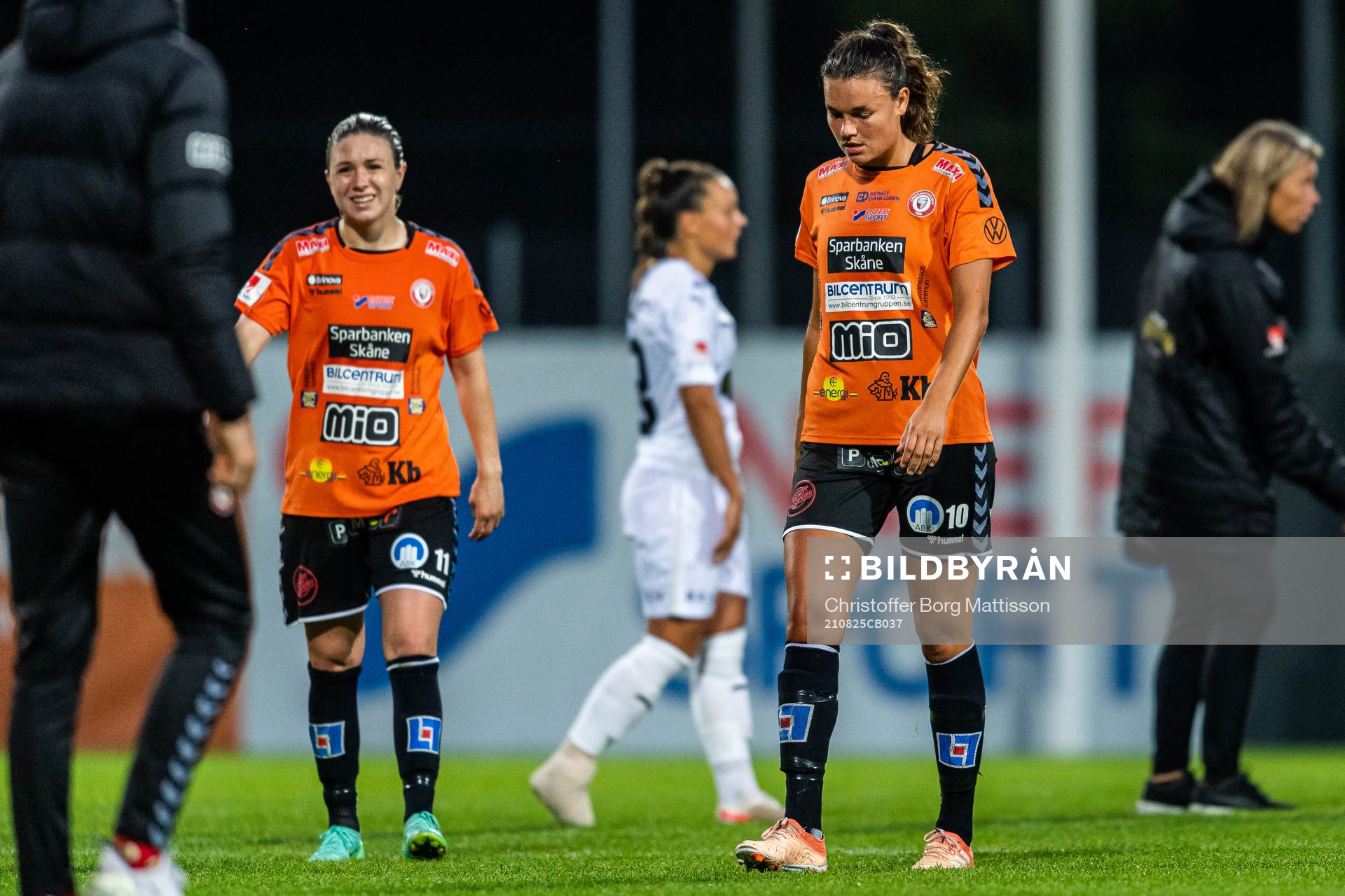 Kristianstads Delaney Baie Pridham och Anna Welin deppar