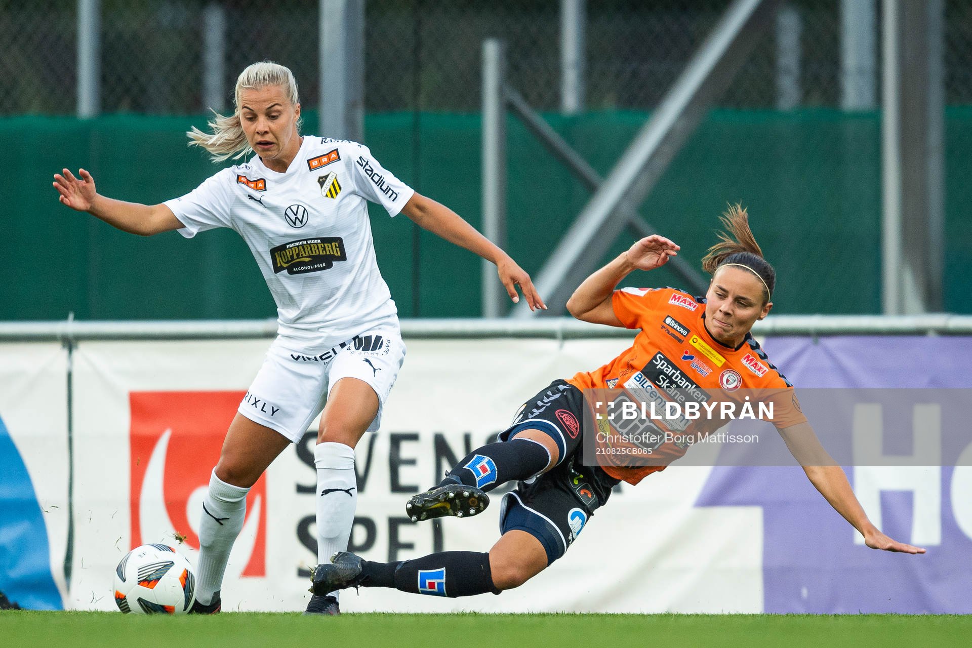 Häckens Lotta Ökvist mot Kristianstads Alice Nilsson