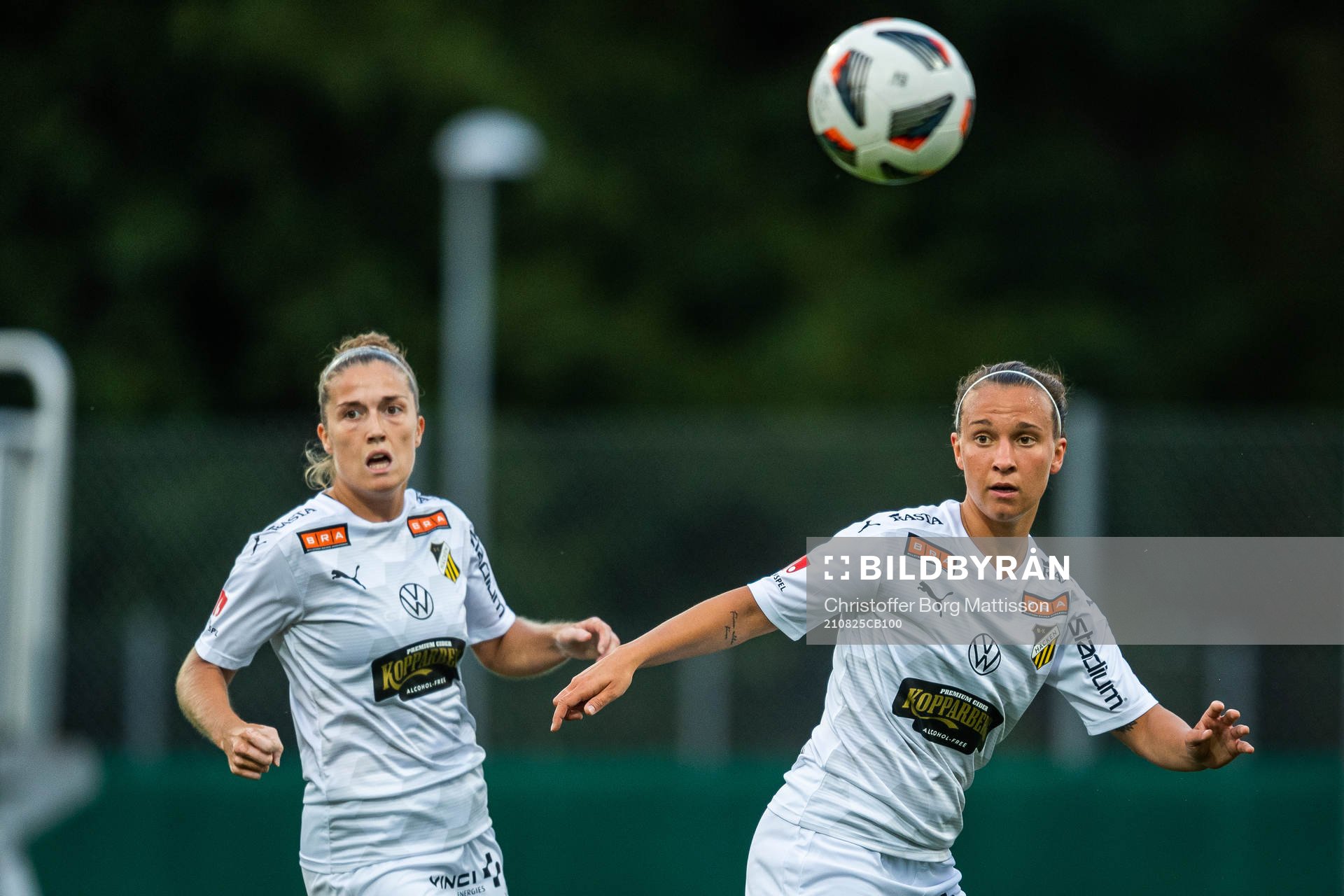 Häckens Filippa Angeldahl och Julia Zigiotti Olme