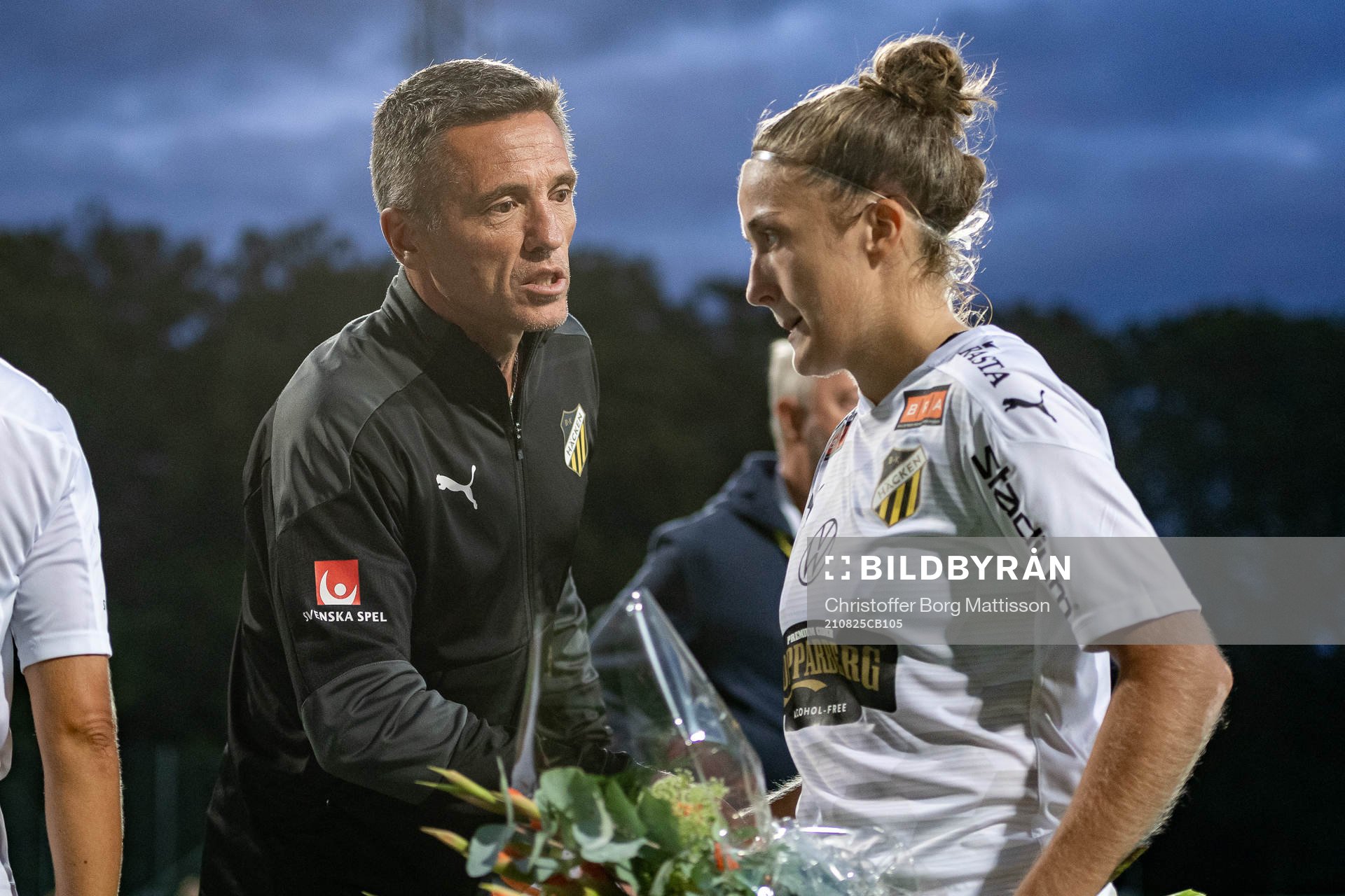 Häckens tränare Mats Gren och Emma Kullberg