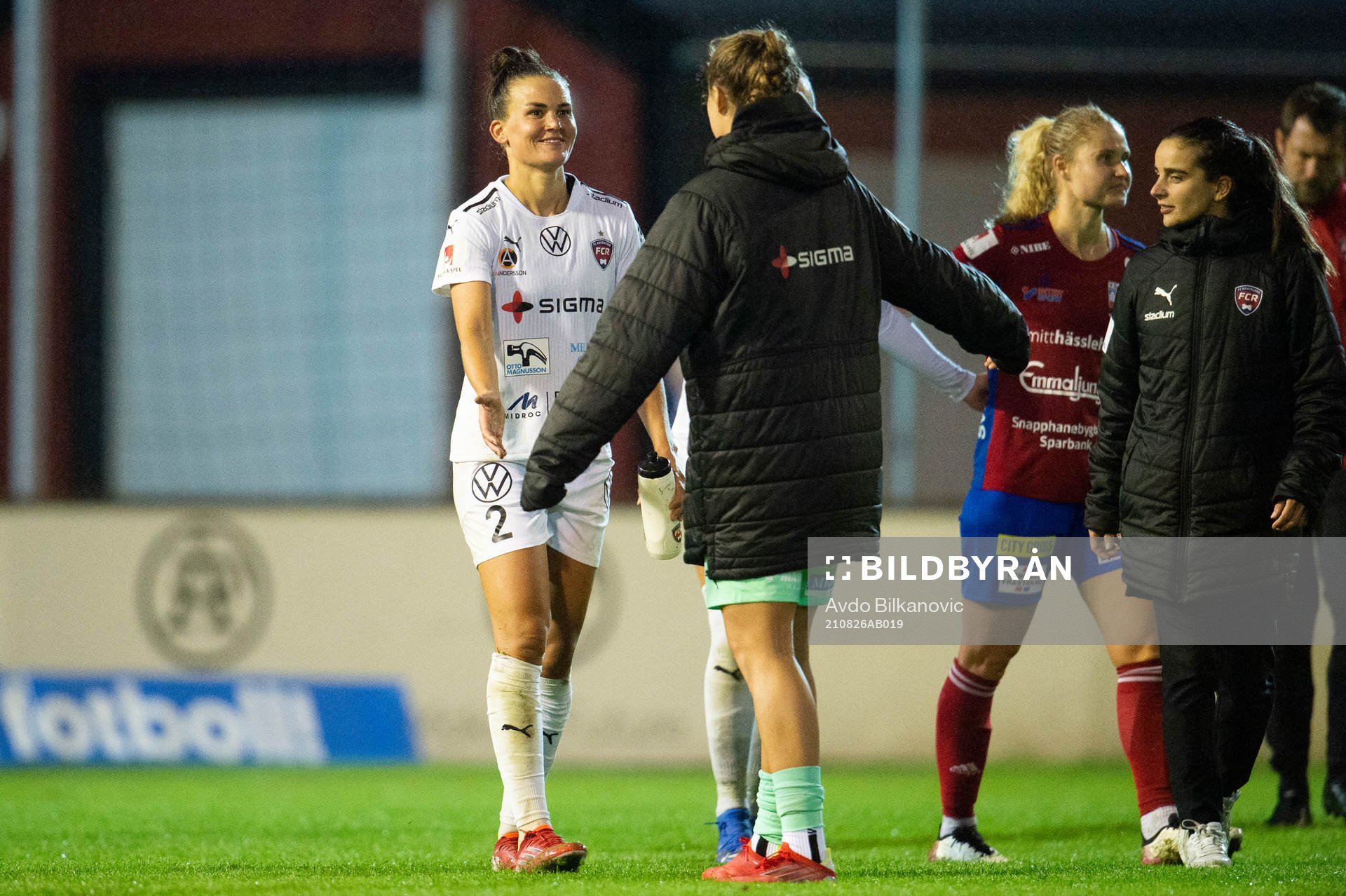 Rosengårds Katrine Veje jublar efter slutsignalen under fotbollsmatchen i Damallsvenskan mellan Vittsjö och FC Rosengård den 26 augusti 2021 i Vittsjö.
