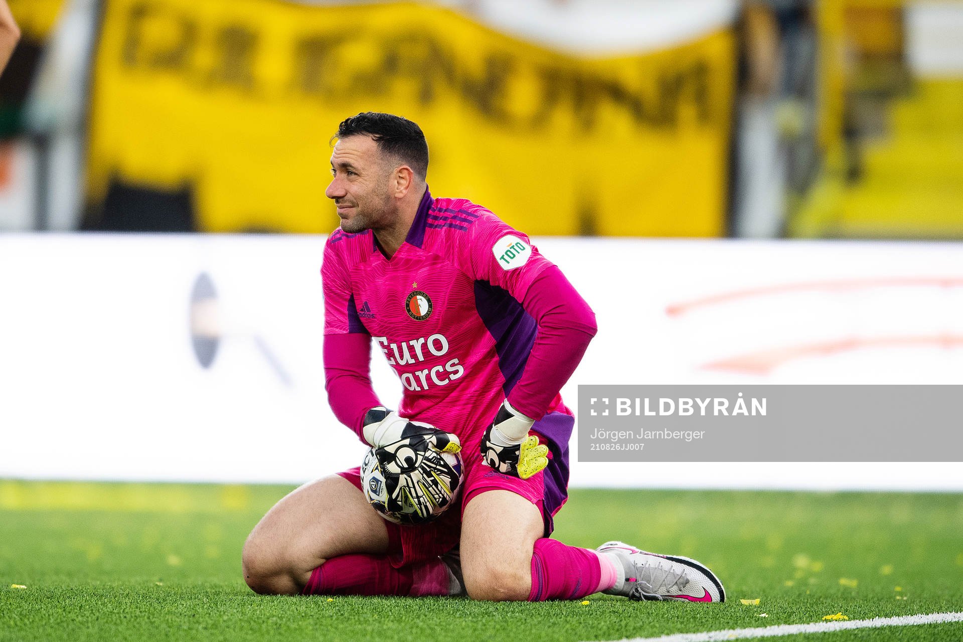 goalkeeper Ofir Marciano of Feyenoord