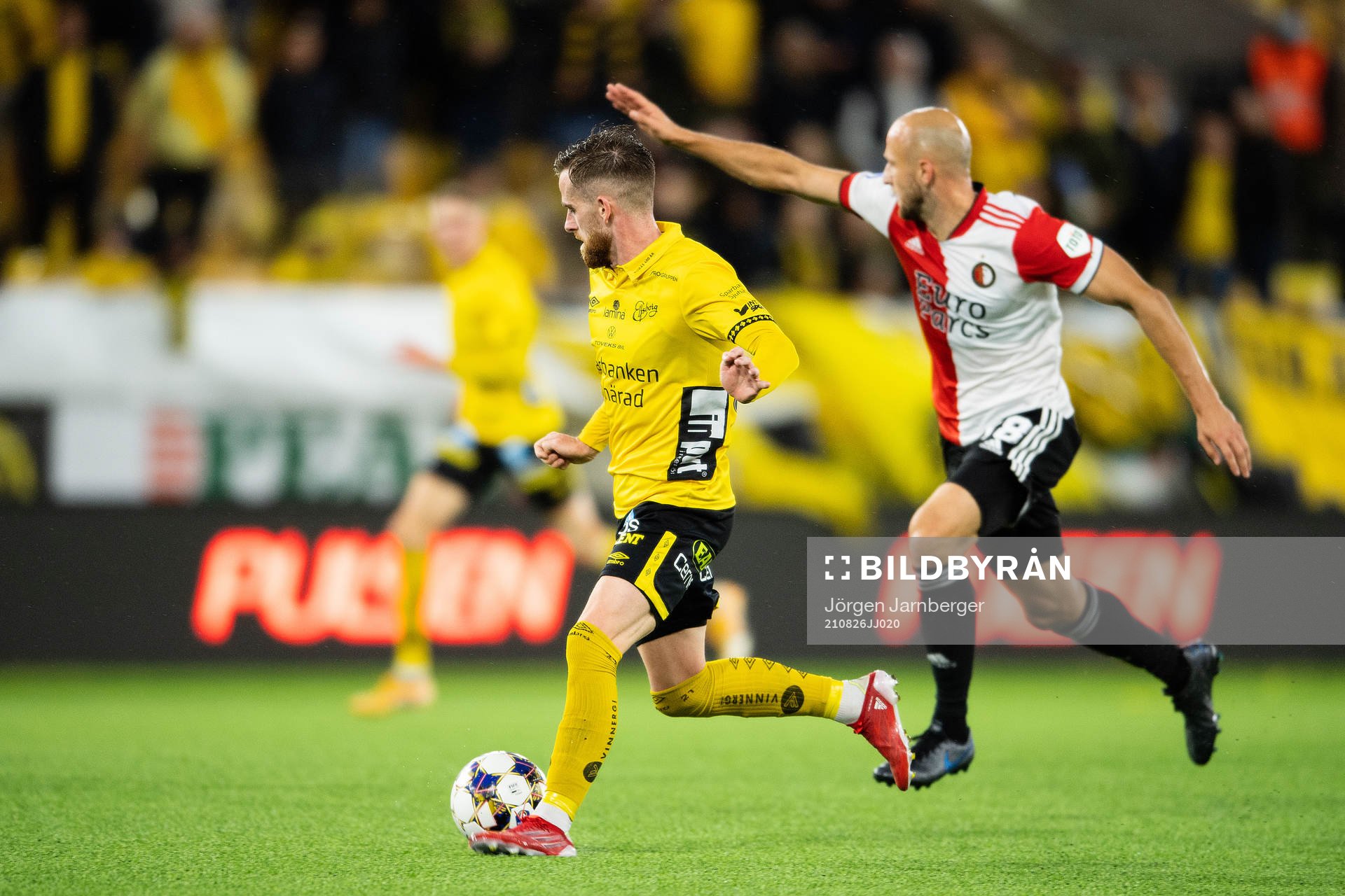 Rasmus Alm of Elfsborg and Gernot Trauner of Feyenoord