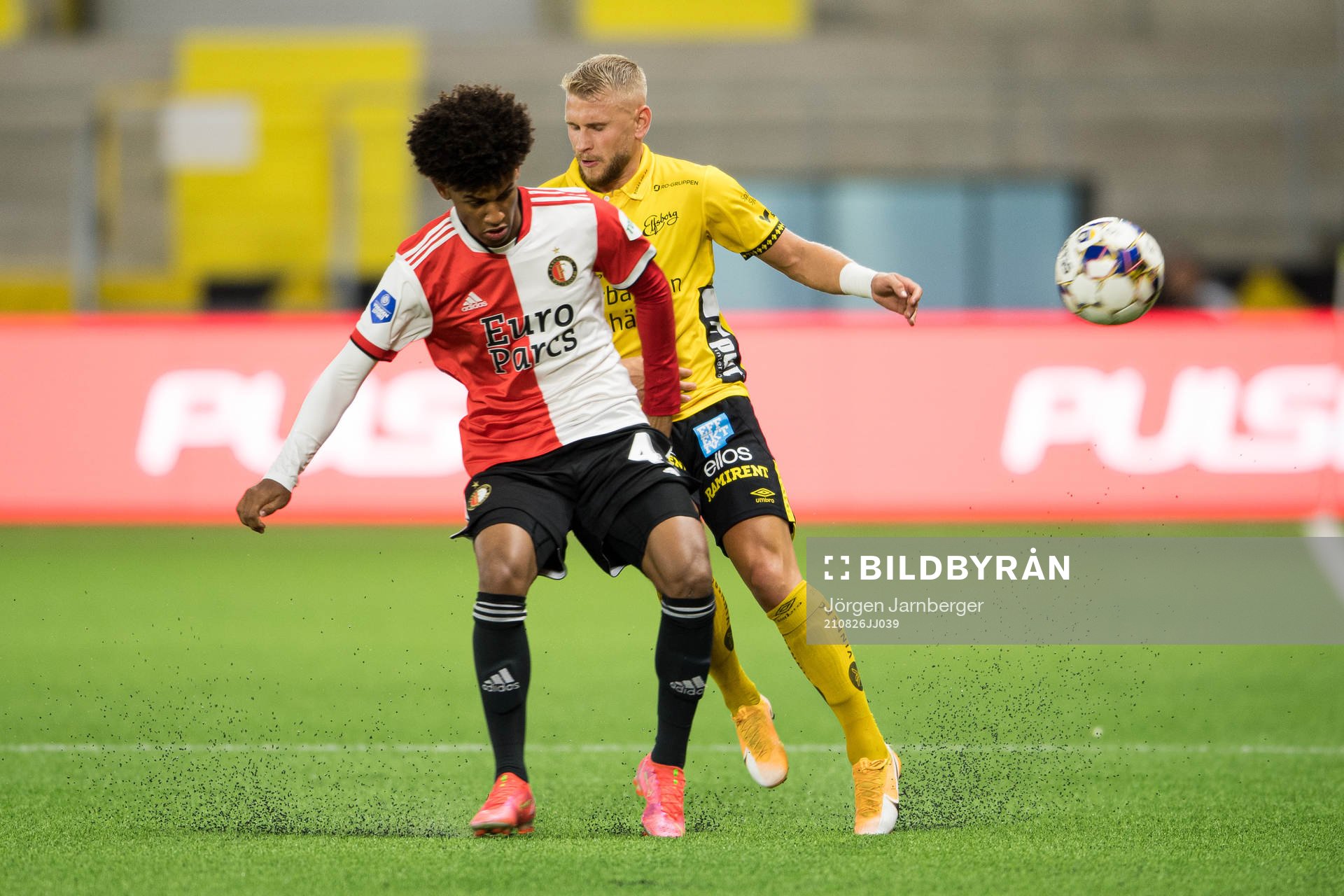 Mimeirhel Benita of Feyenoord and Simon Strand of Elfsborg