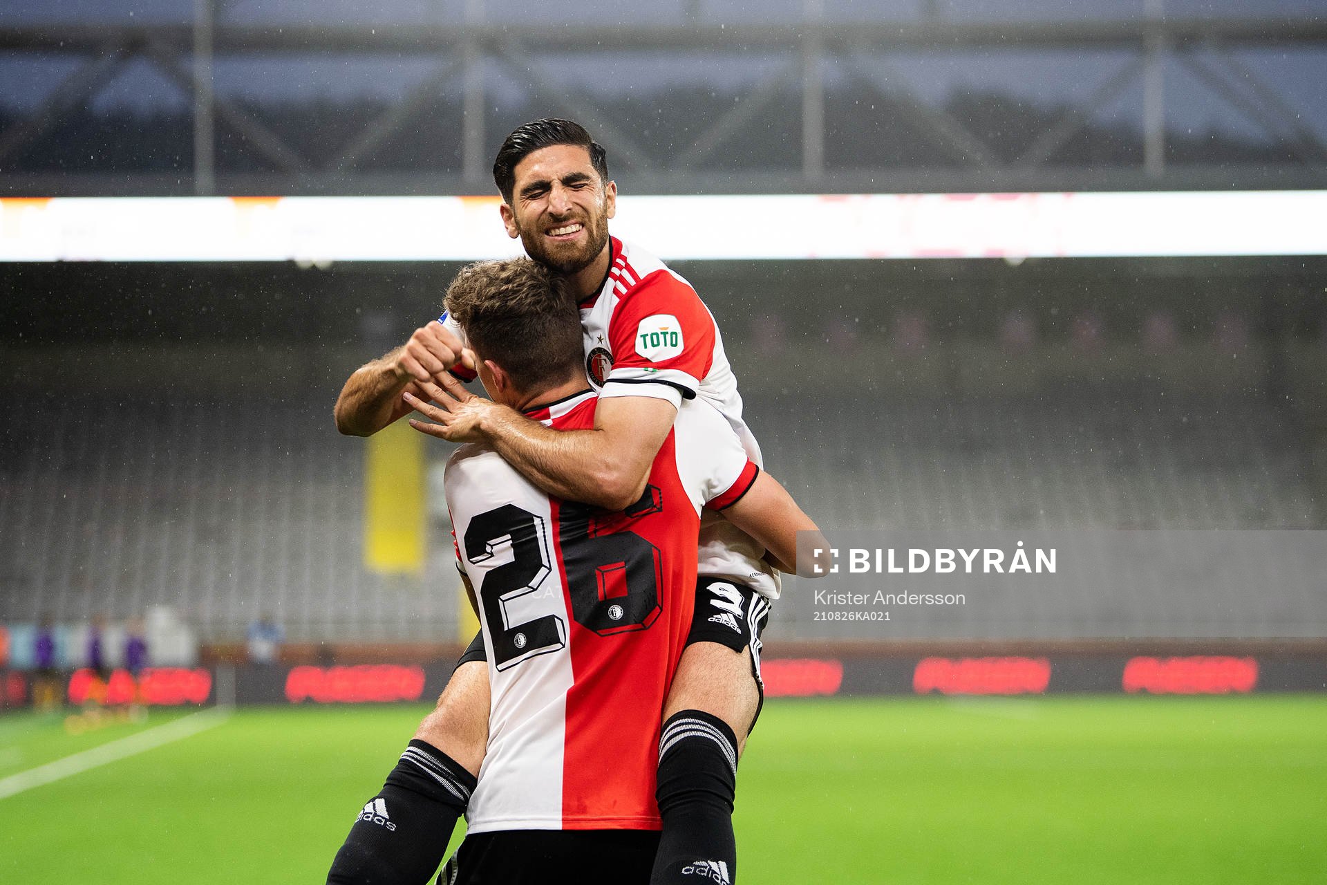 Guus Til and Alireza Jahanbakhsh of Feyenoord celebrate after 2-1 during the UEFA Conference League qualifying match between Elfsborg and Feyenoord on August 26, 2021 in Borås.