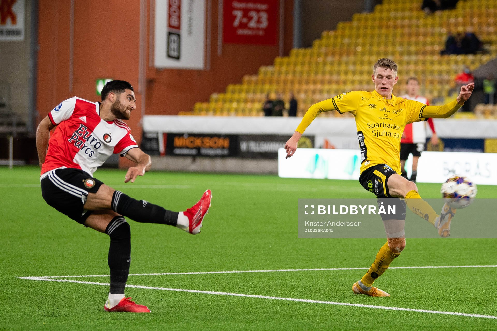 Alireza Jahanbakhsh of Feyenoord and Alexander Bernhadsson