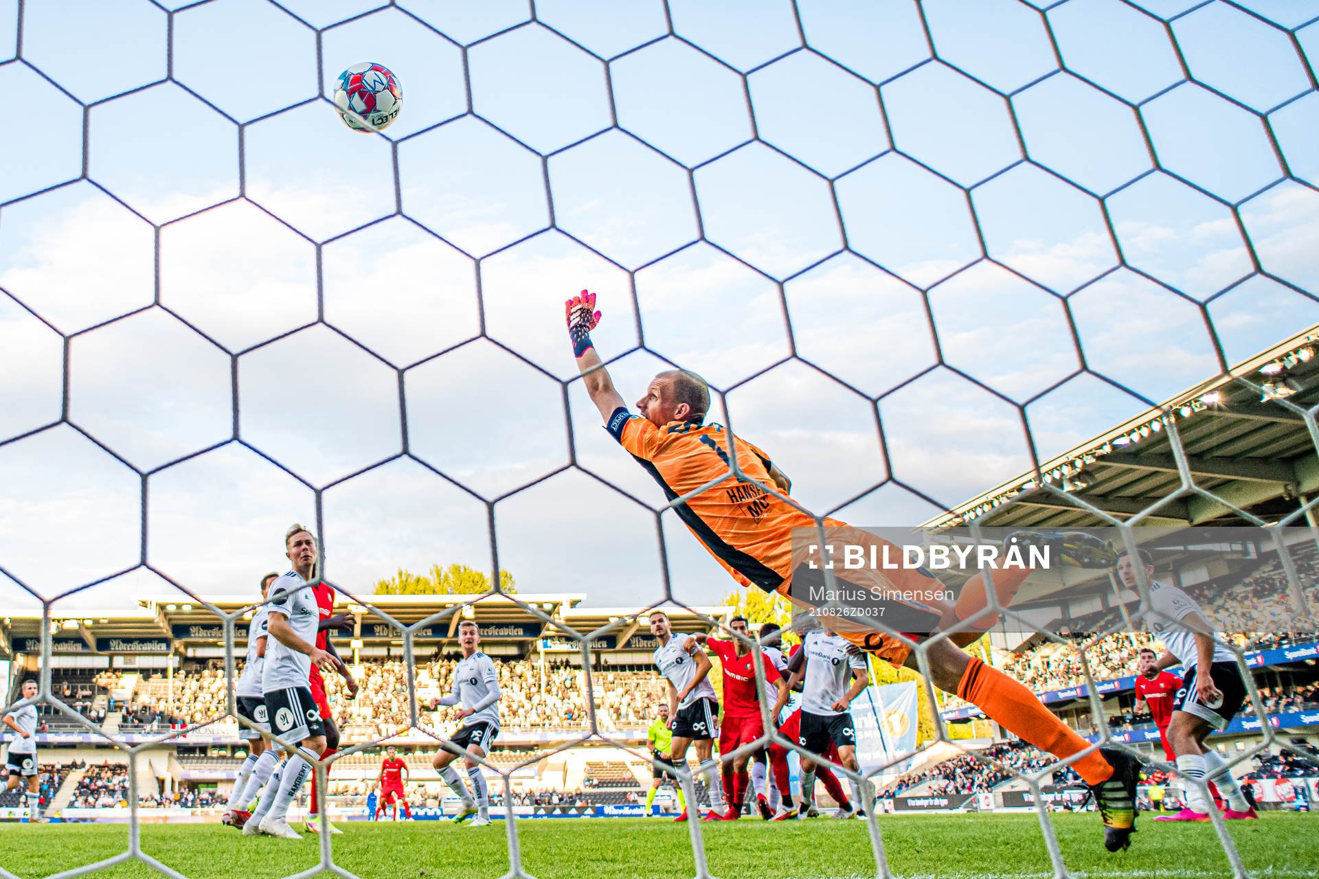 Nayef Aguerd of Rennes scores the 0-2 goal behind Andre