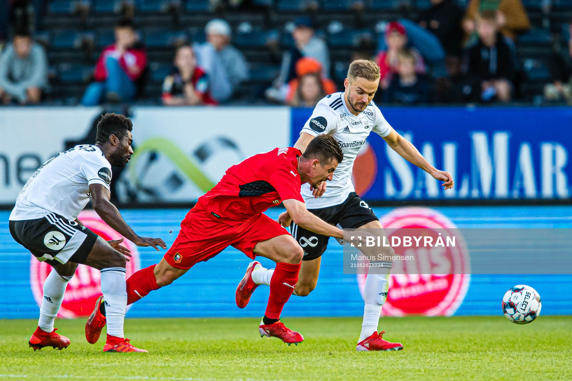 Alexander Banor Tettey of Rosenborg, Baptiste Santamaria of Rennes and Holmar Örn Eyjolfsson of Rosenborg during the UEFA Europa Conference League match between Rosenborg and Rennes on August 26, 2021 in Trondheim.