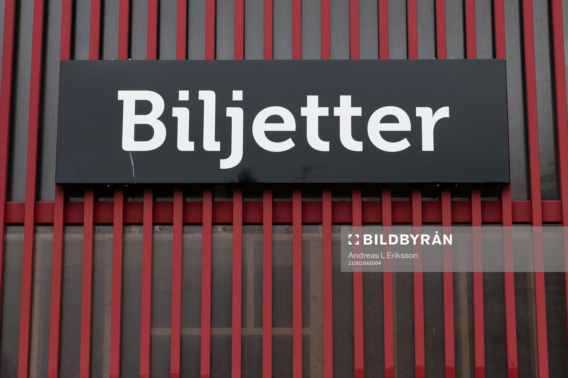 En skylt som texten Biljetter