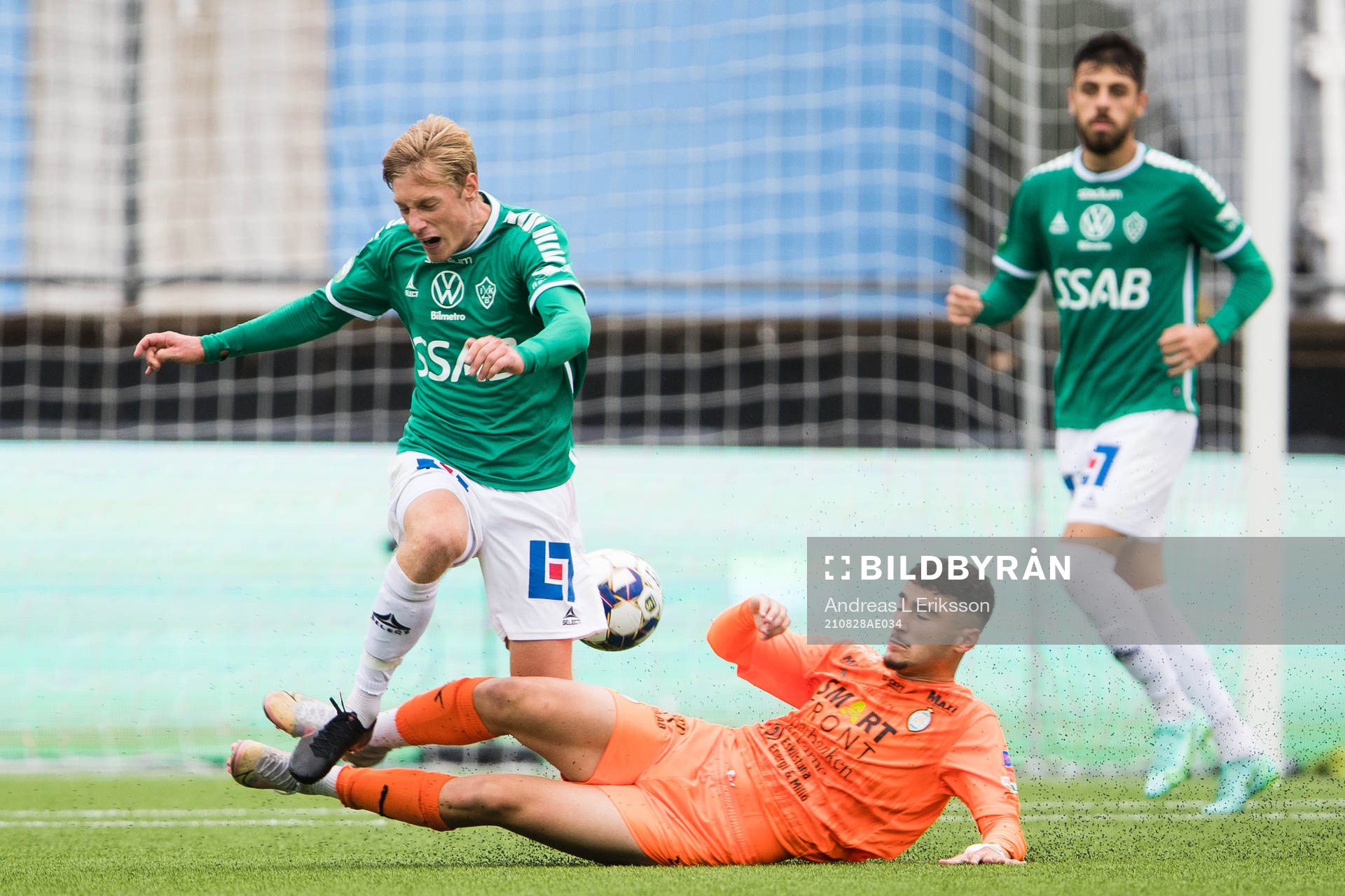 Brages Pontus Hindrikes och AFC Eskilstunas Ismet Lushaku