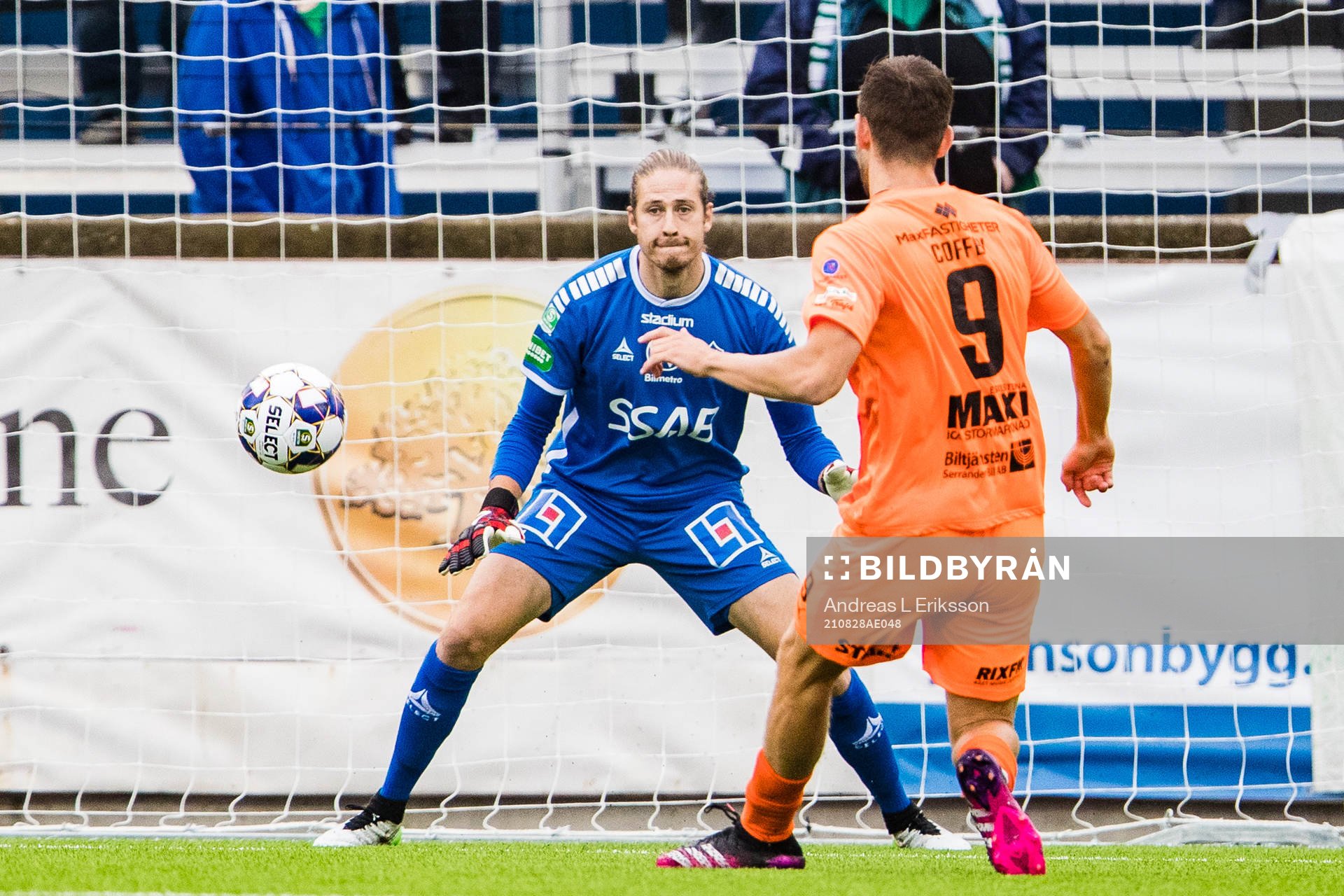 AFC Eskilstunas Ashley Mark Coffey gör 1-0 för AFC
