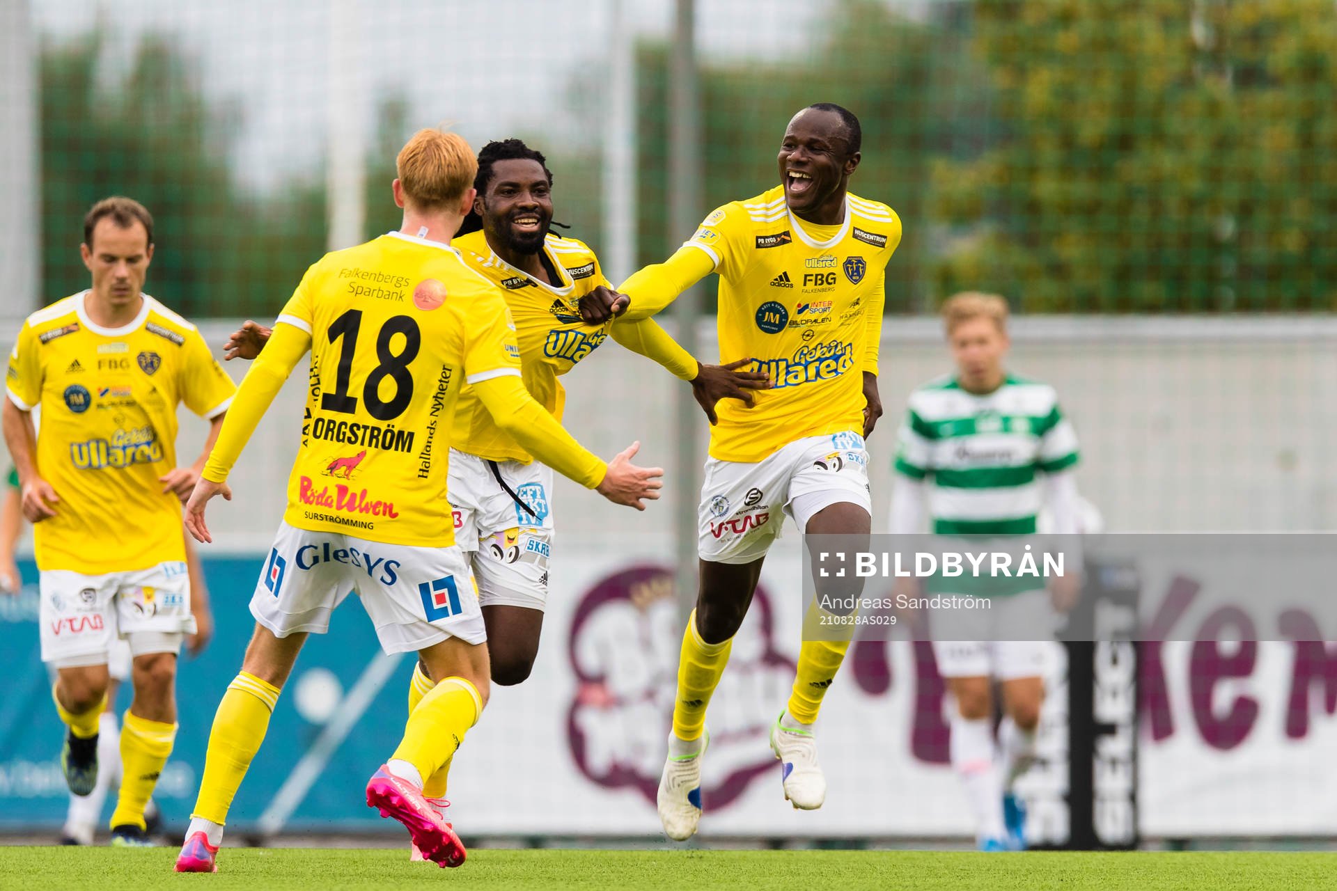 Falkenbergs Kwame Kizito gör 0-1 och jublar med Linus