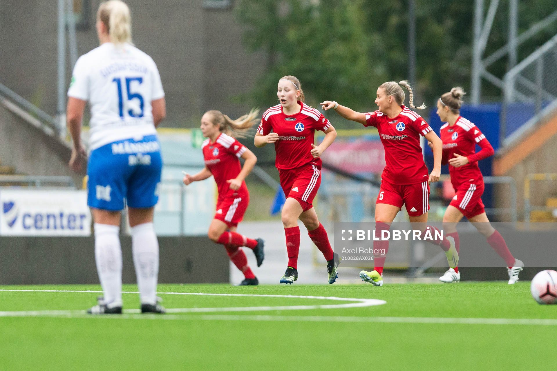 Älvsjö jublar efter 1-1 under fotbollsmatchen i Elitettan mellan IFK Norrköping och Älvsjö den 28 augusti 2021 i Norrköping. 