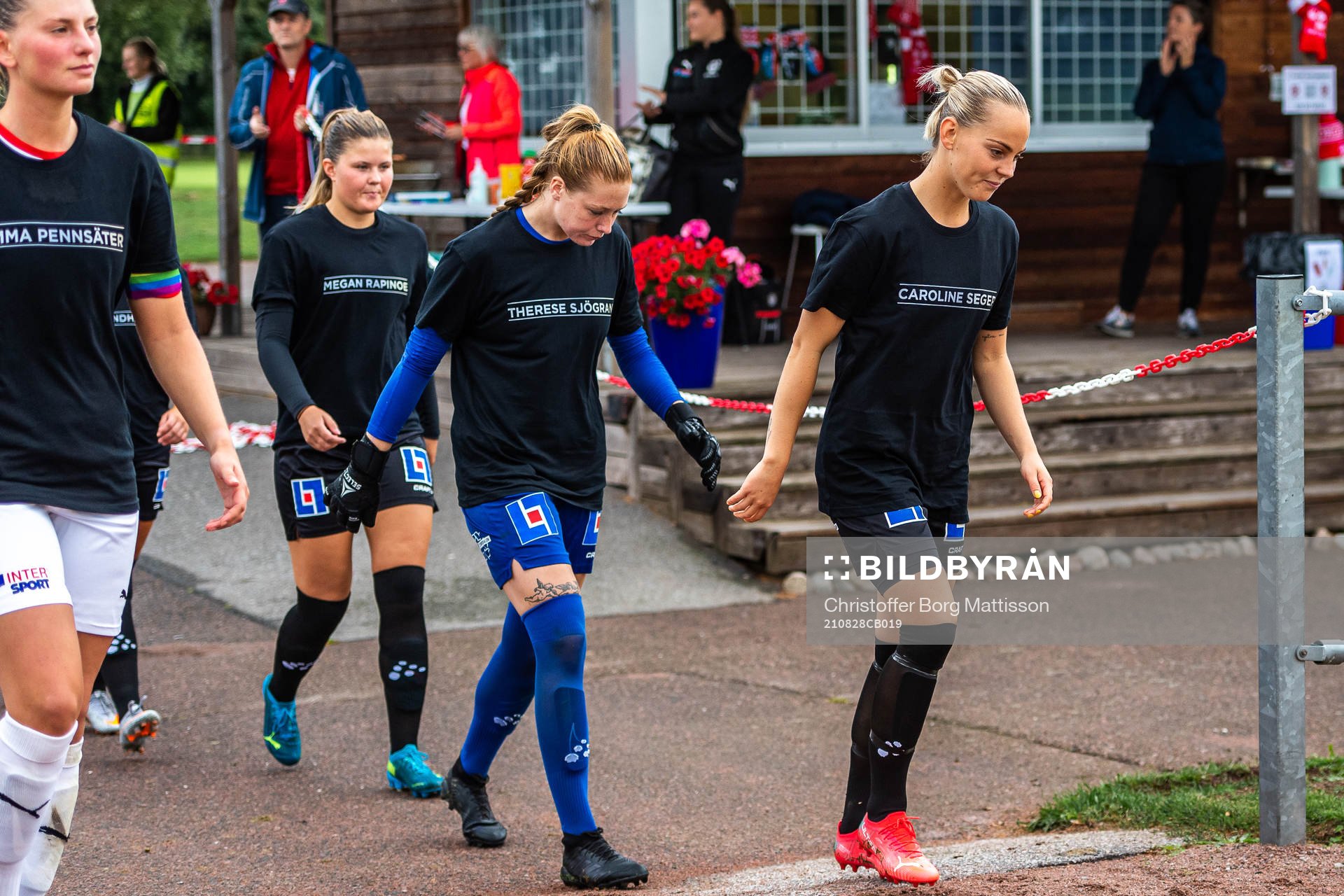 Uppsalas Agnes Nyberg och målvakt Sandra Jakobsen