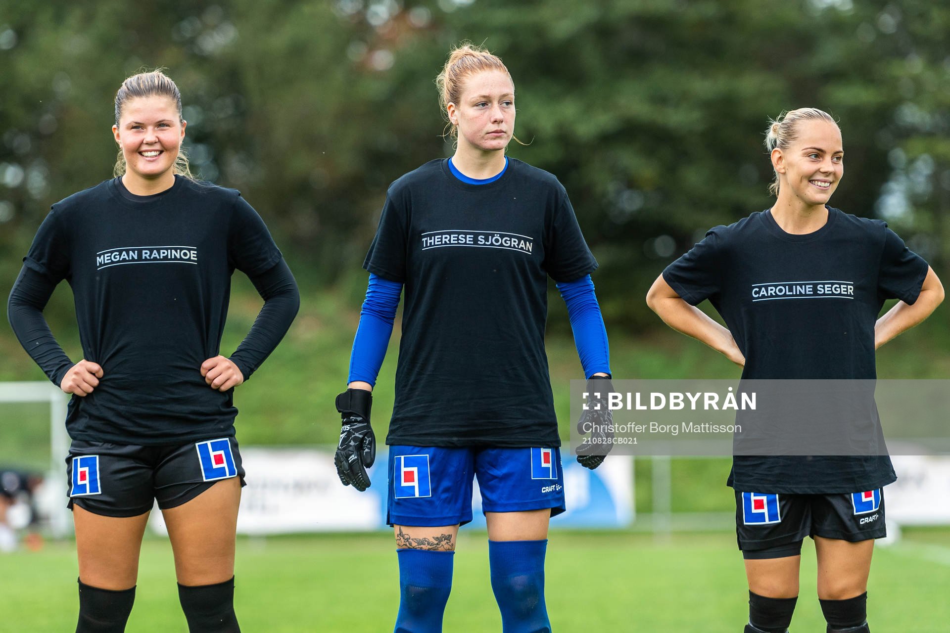 Uppsalas Ellen Arbman Hansing, målvakt Sandra Jakobsen och