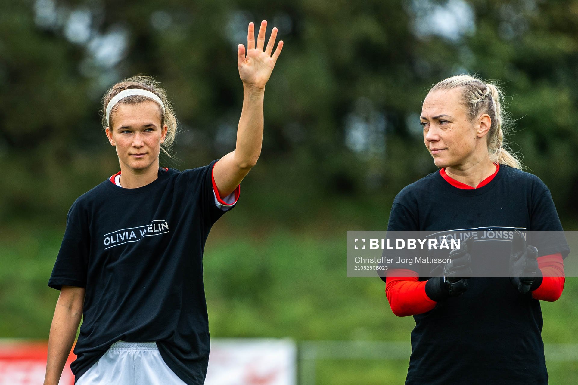 Borgebys Erica Persson Welin och målvakt Josefin Månsson