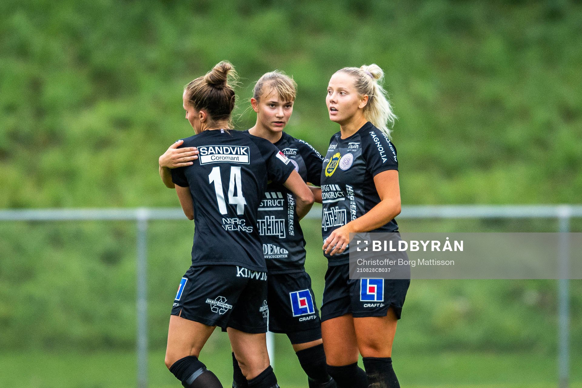 Uppsalas Angelina Thoreson jublar
