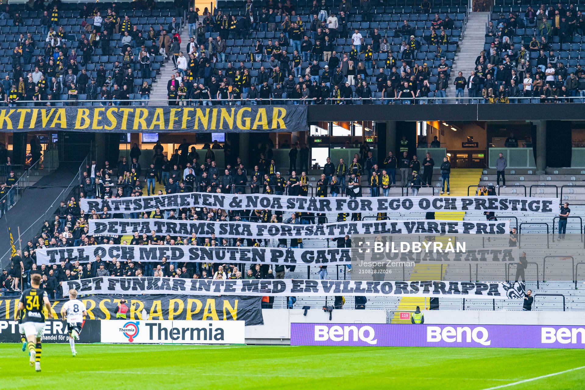 s supportrar med banderoller