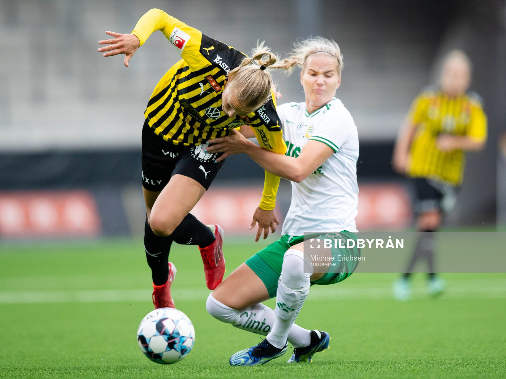 Häckens Stine Larsen och Hammarbys Eva Nyström