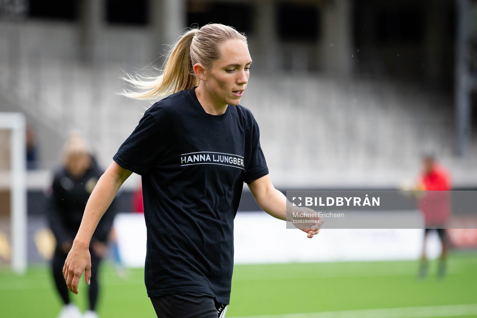 Häckens Elin Rubensson innan fotbollsmatchen i