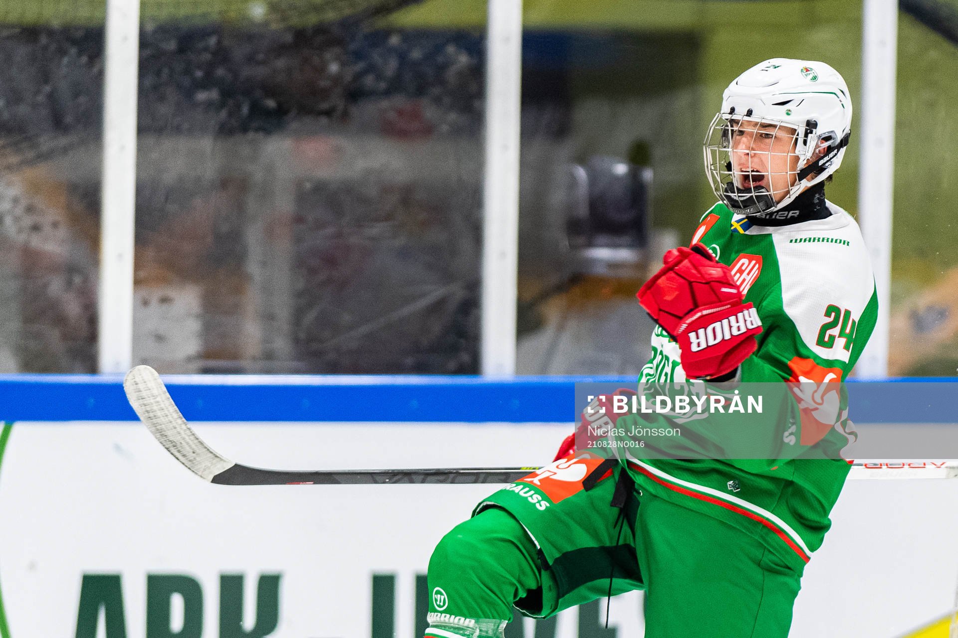 Marco Kasper of Rögle celebrates scoring 2-1